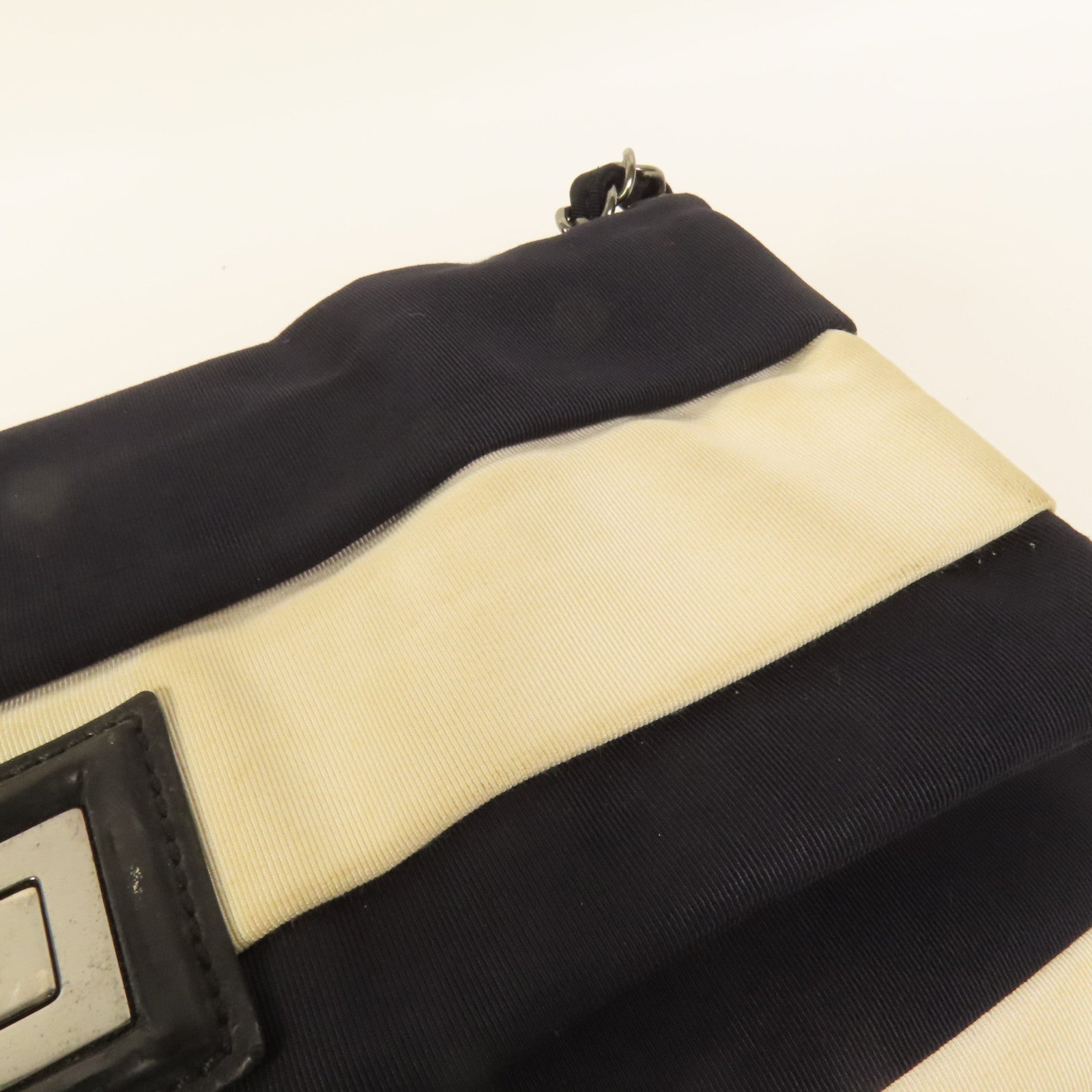 CHANEL 【激減優惠】帆布Chain Shoulder銀扣鏈帶肩背袋