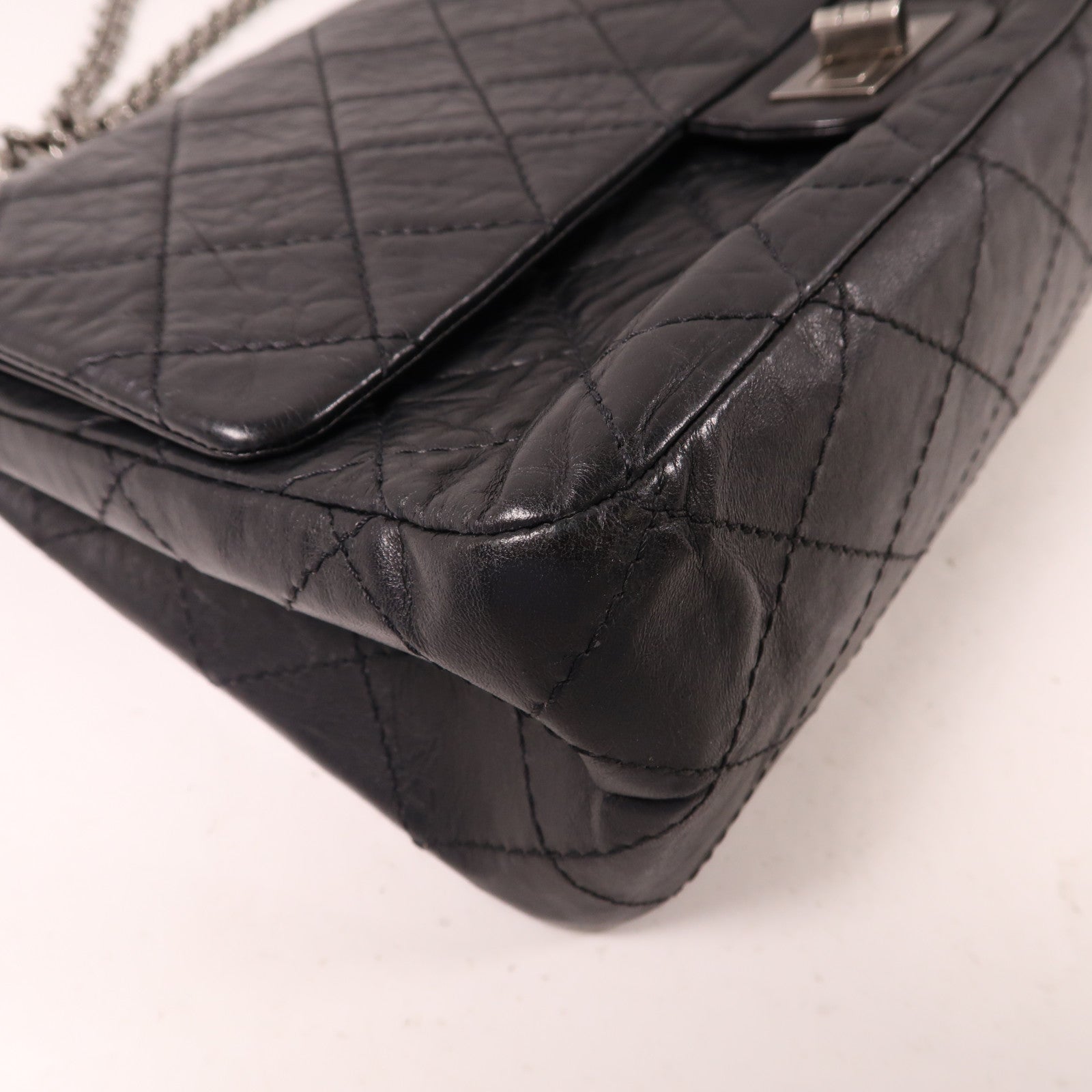 CHANEL 皮革Maxi Classic銀扣鏈帶肩背袋金屬灰色