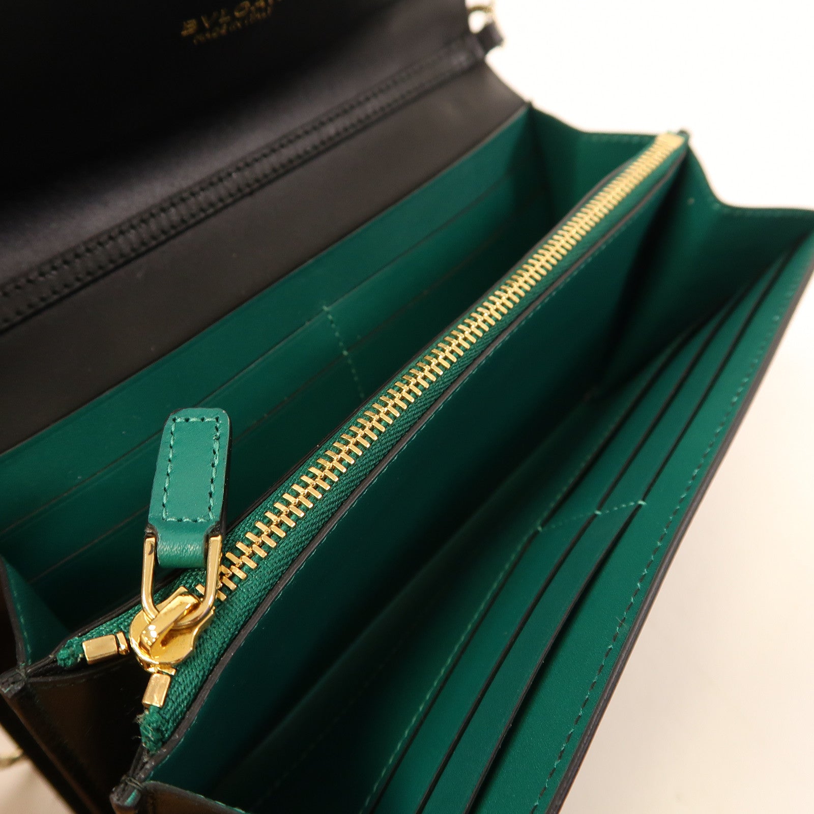 BVLGARI 牛皮皮革Hand Bag金扣手挽袋黑色