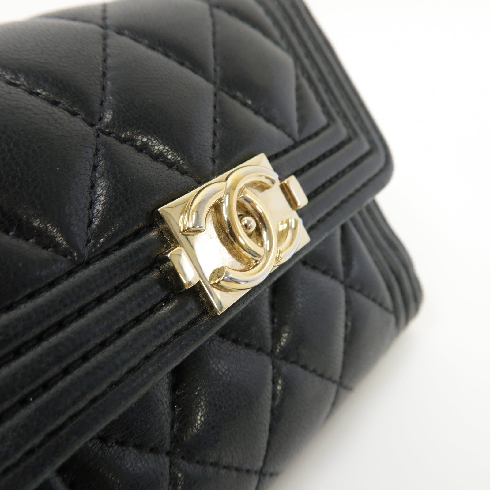 CHANEL 【激減優惠】菱格羊皮皮革Boy Wallet金扣錢包黑色