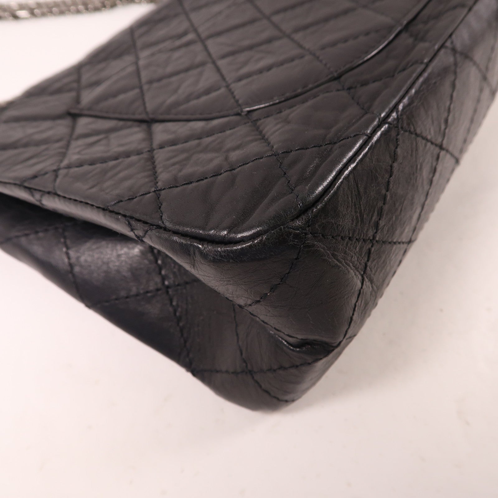 CHANEL 皮革Maxi Classic銀扣鏈帶肩背袋金屬灰色