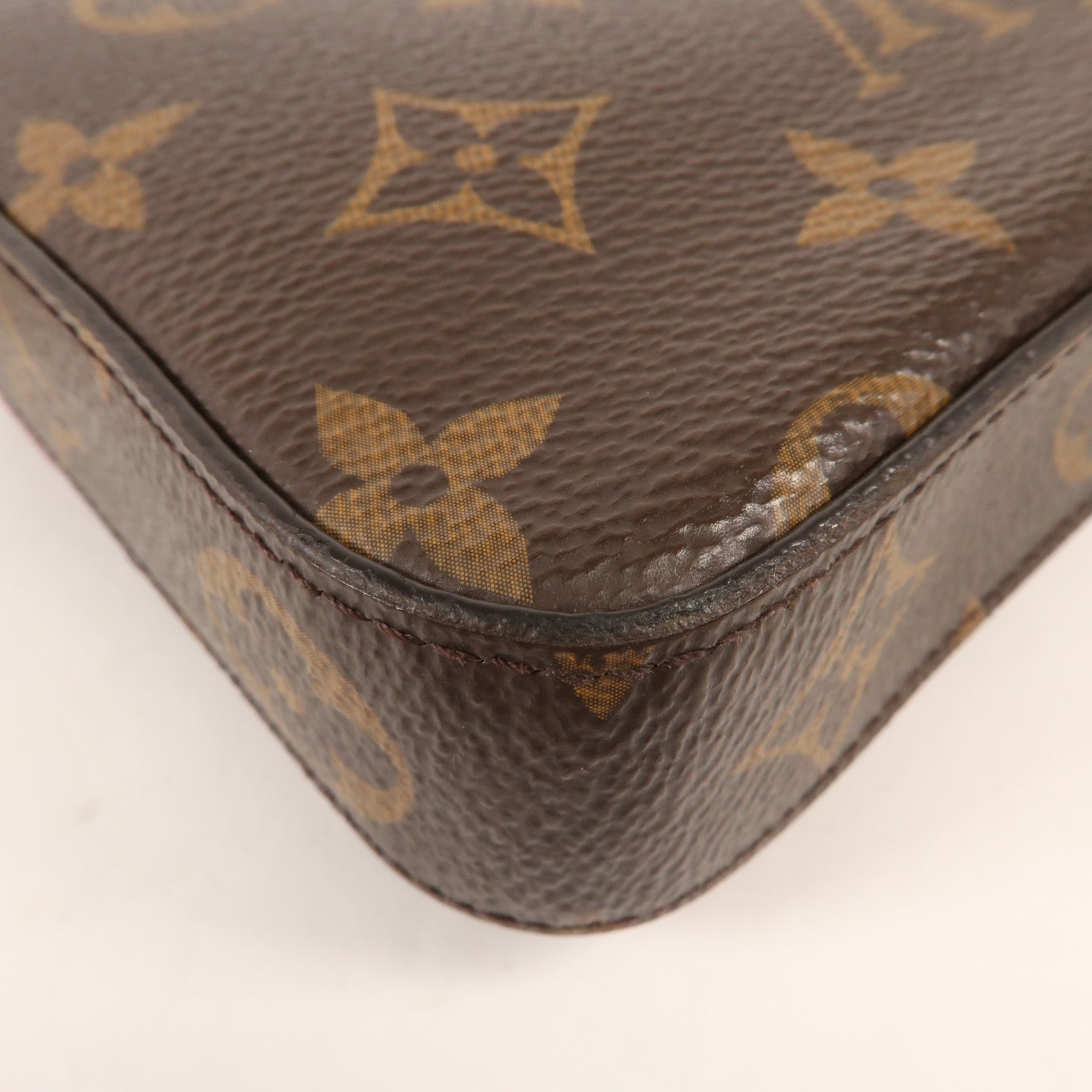 LOUIS VUITTON Monogram Pochette Felicie金扣鏈帶肩背袋