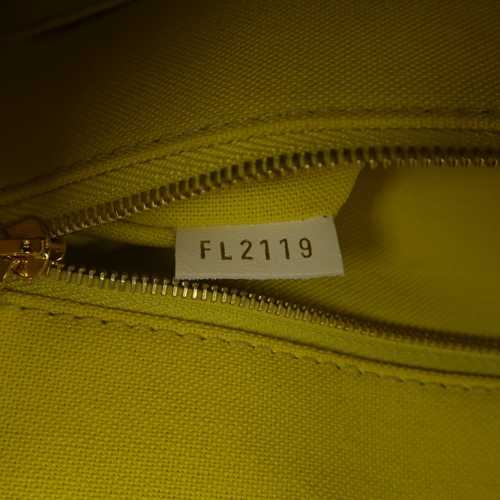 LOUIS VUITTON Monogram Giant On The Go GM金扣手挽肩背兩用袋彩色