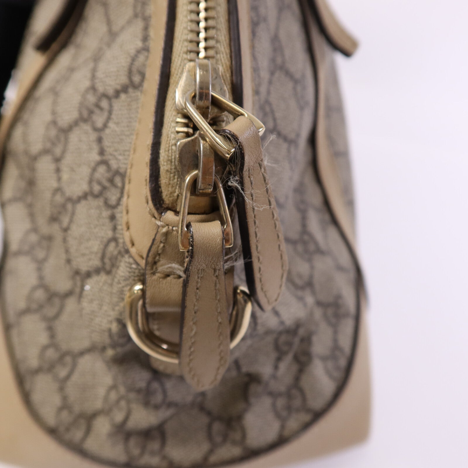 GUCCI 塗層帆布Shoulder Bag金扣肩背袋