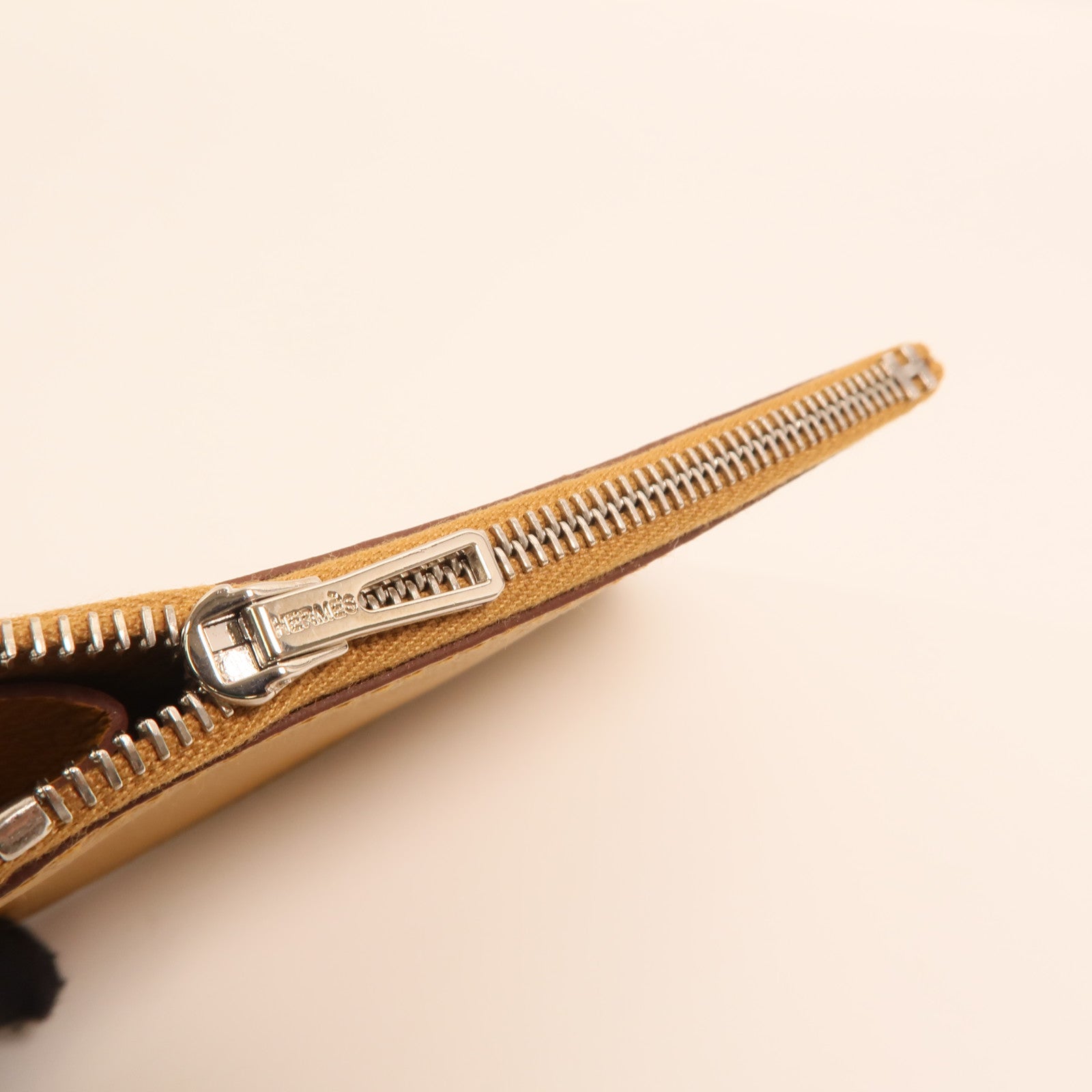 HERMES Epsom皮革Constance Slim Wallet銀扣錢包Chai