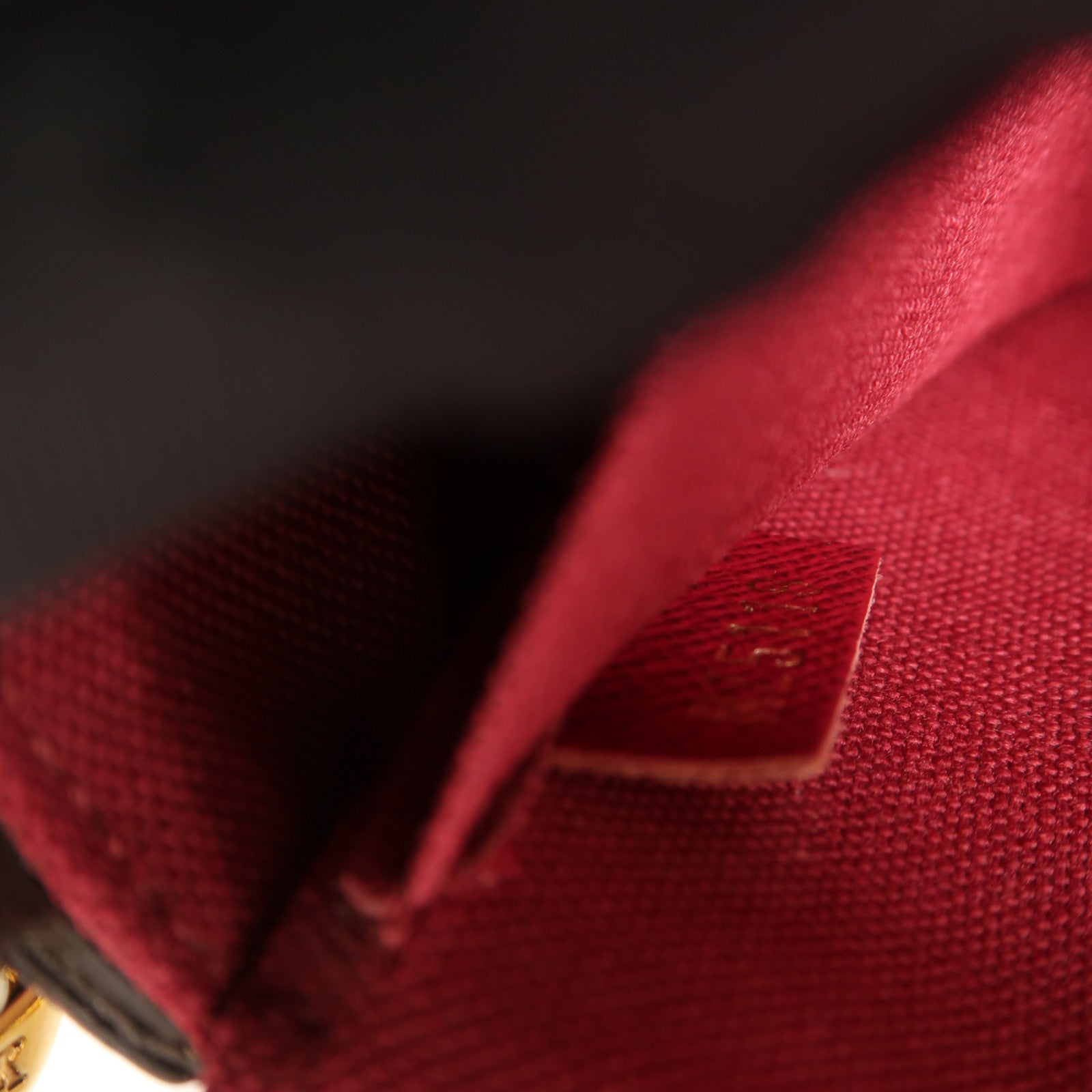 LOUIS VUITTON Monogram Pochette Felicie金扣鏈帶肩背袋