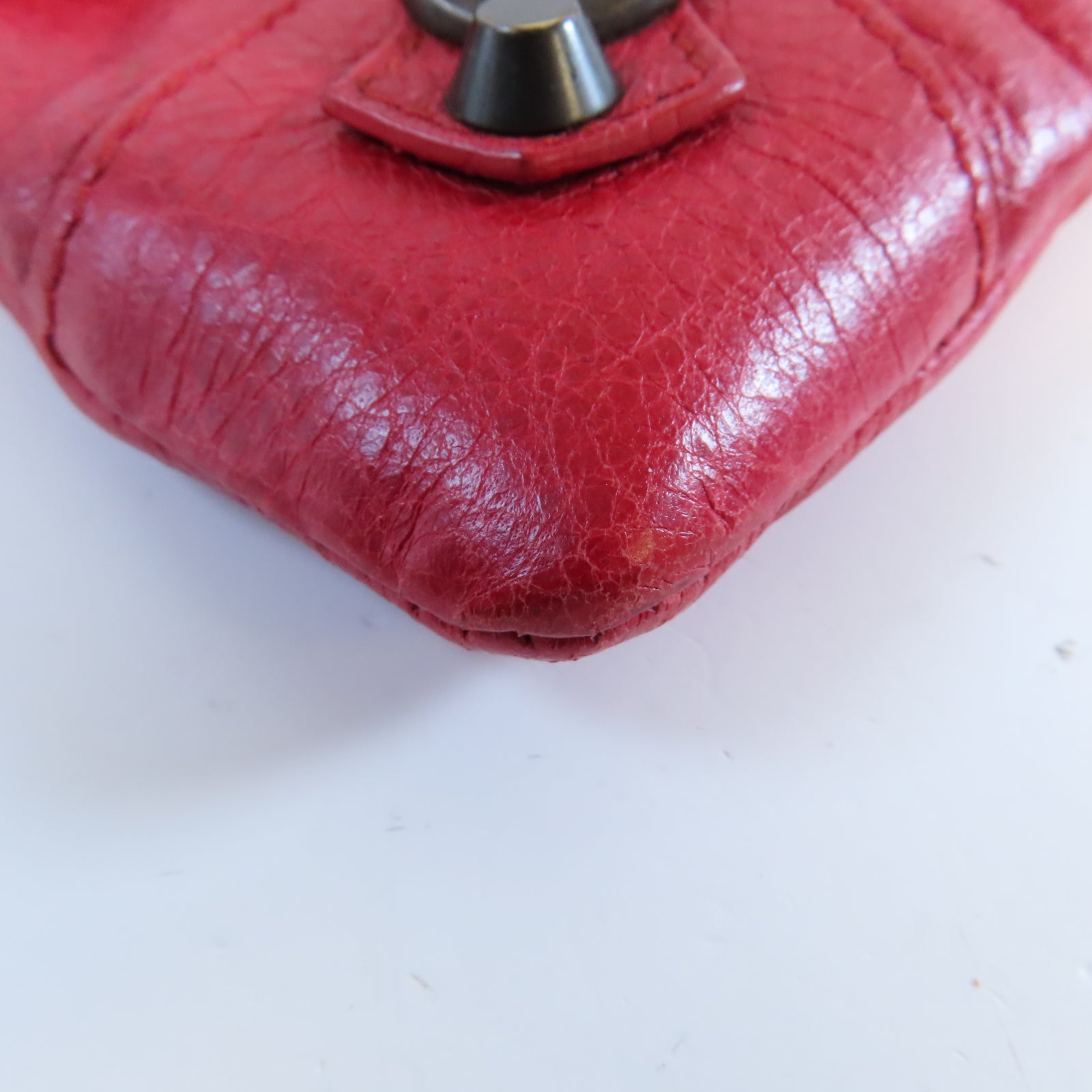BALENCIAGA 【激減優惠】牛皮皮革Pouch金扣手拿包紅色