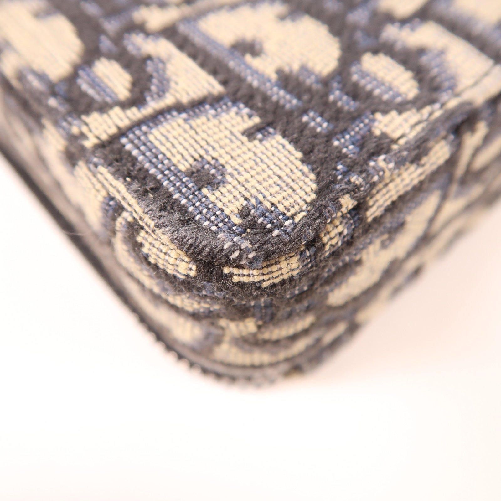 Dior 帆布Zipped Pouch with Strap銀扣肩背袋米色/黑色