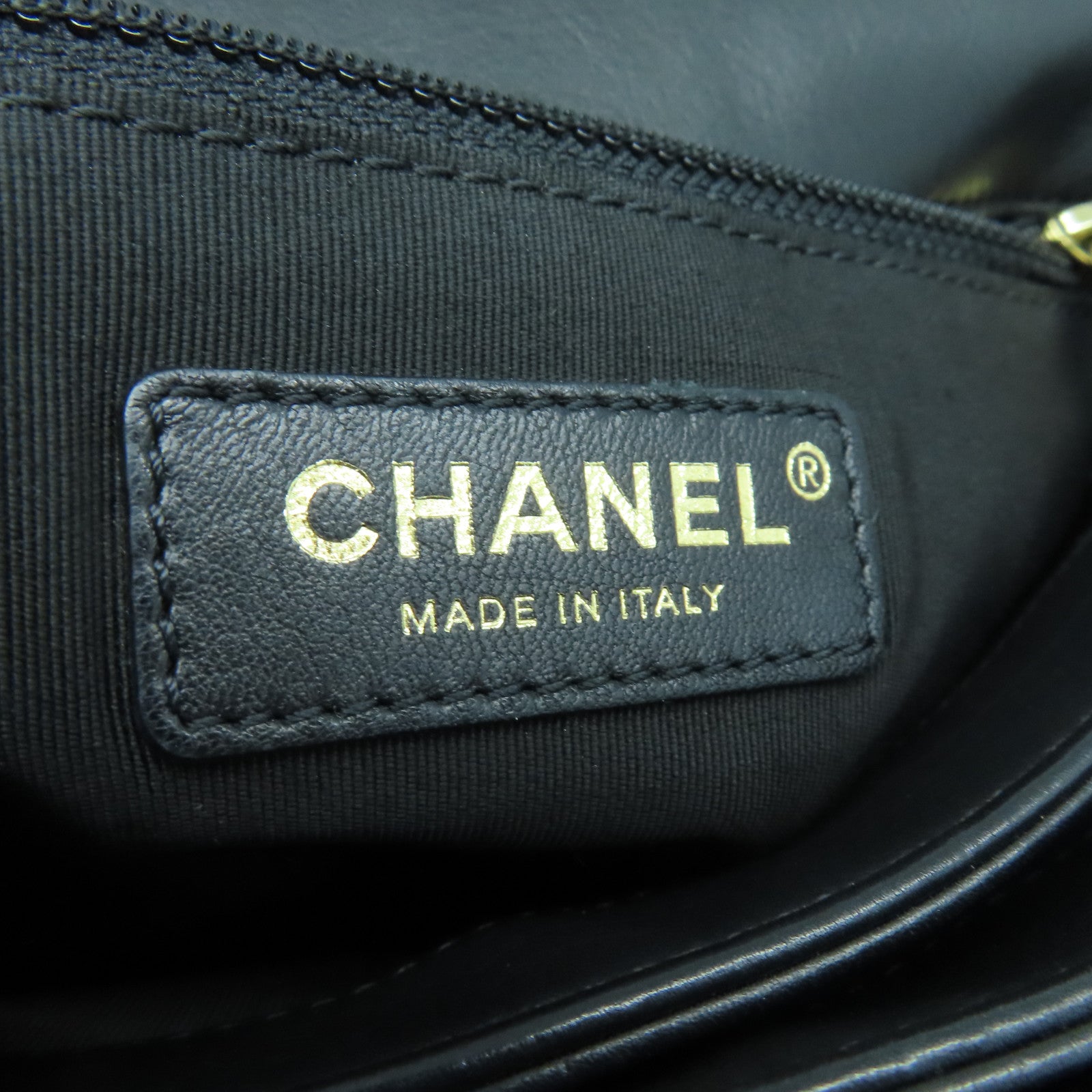 CHANEL rhombic cowhide leather Chain Shoulder Bag gold buckle chain shoulder bag black