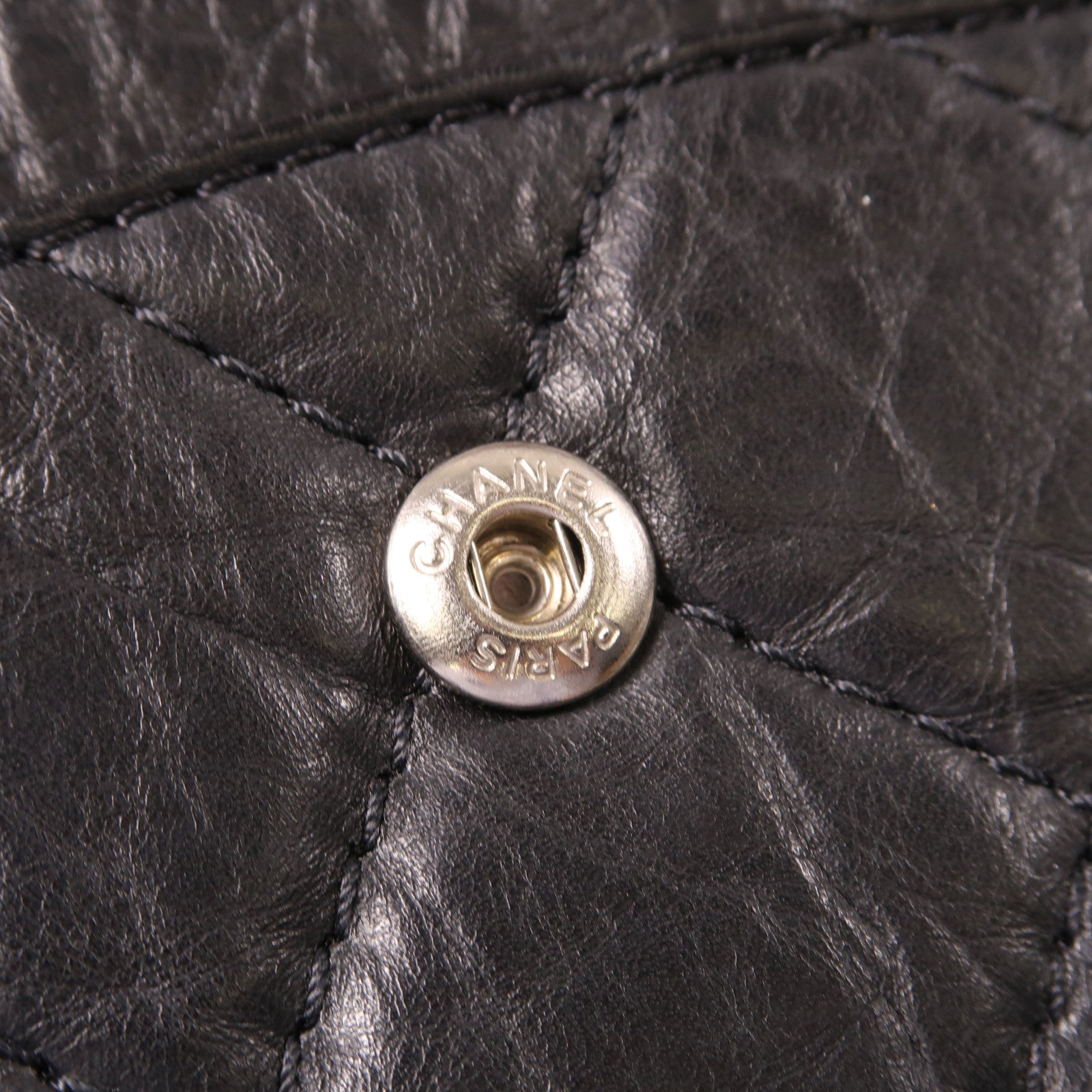 CHANEL 皮革Maxi Classic銀扣鏈帶肩背袋金屬灰色