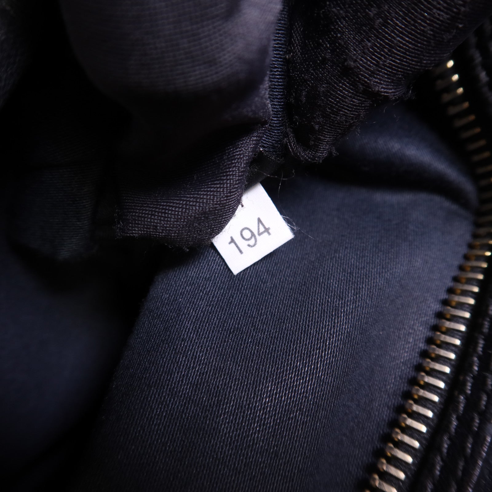 Miu Miu 羊皮皮革2 Way Shoulder Bag金扣手挽肩背兩用袋