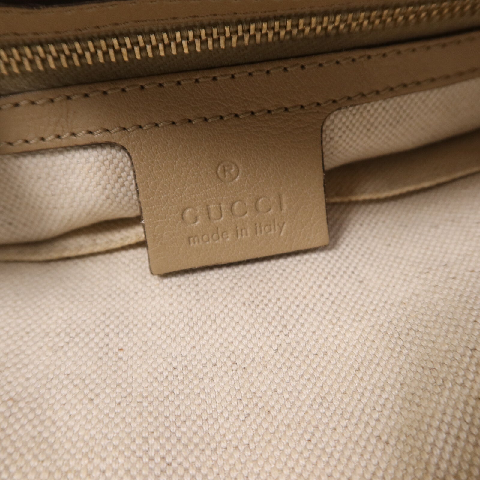 GUCCI 塗層帆布Shoulder Bag金扣肩背袋
