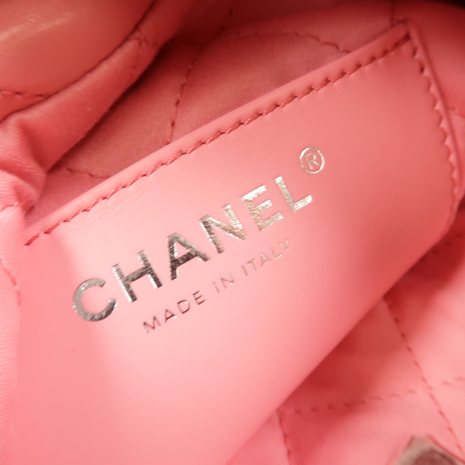 CHANEL 牛皮皮革Chanel 22 Mini手挽肩背兩用袋