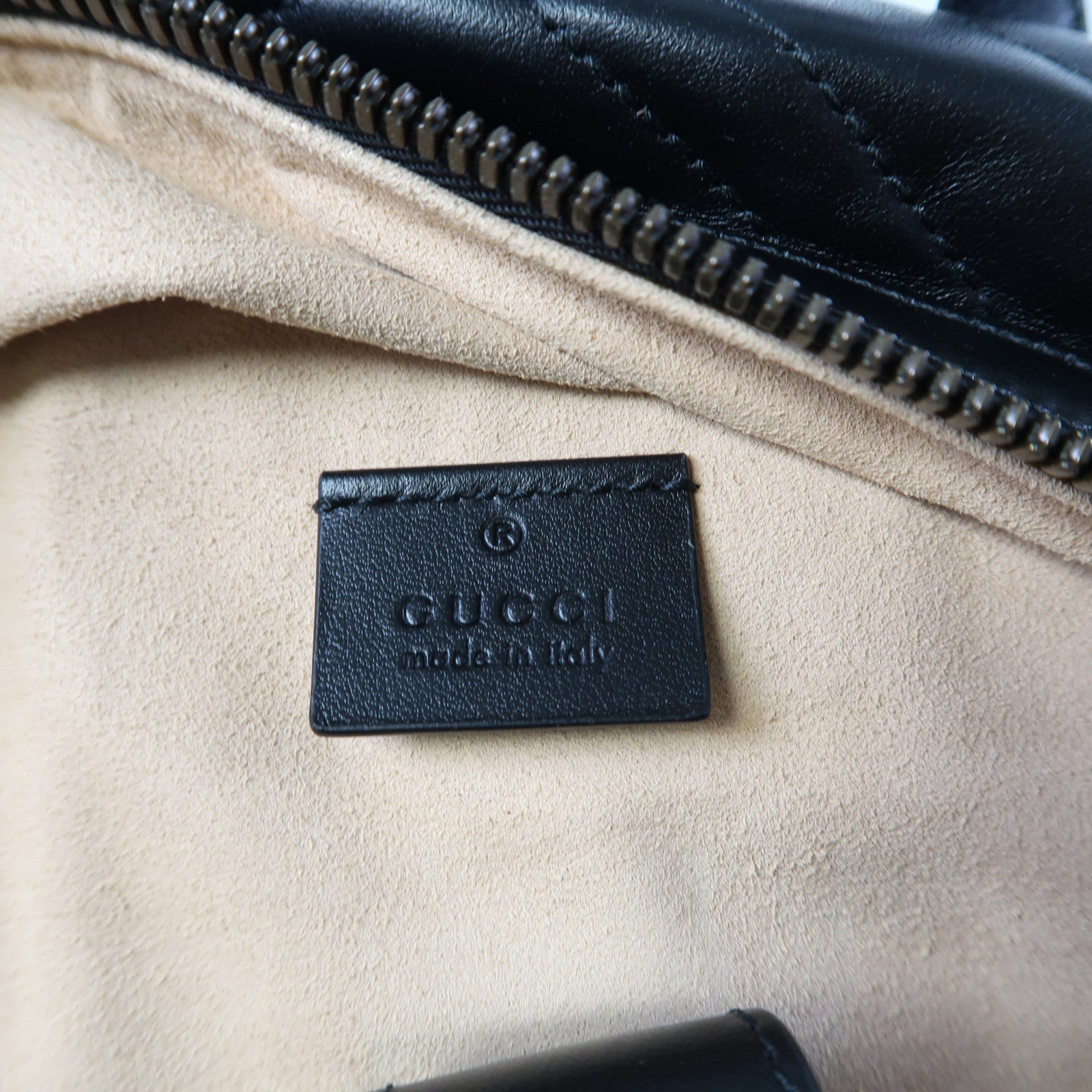 GUCCI 皮革Rucksack金扣背包黑色