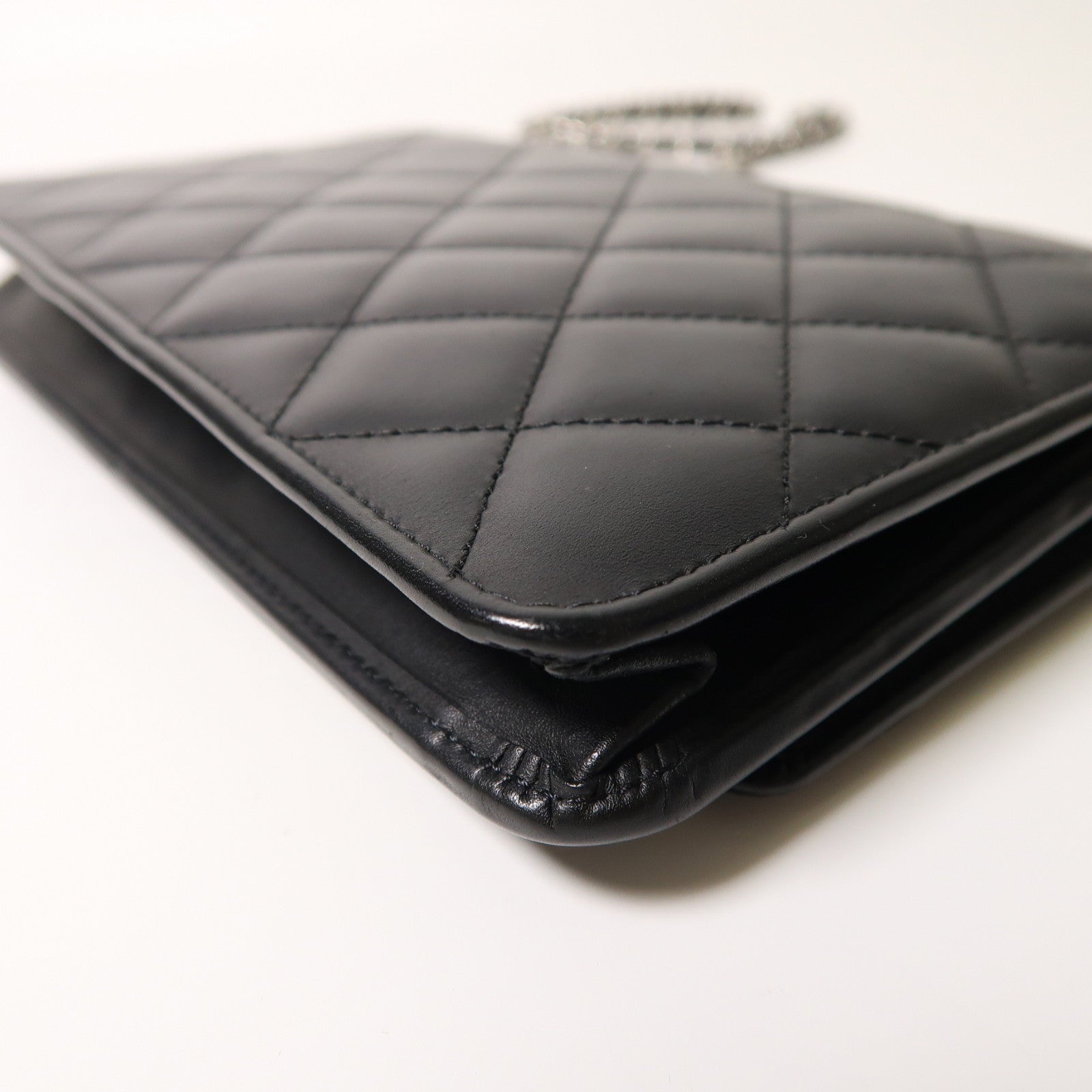 CHANEL 菱格牛皮皮革Cambon Wallet On Chain銀扣鏈帶肩背袋黑色