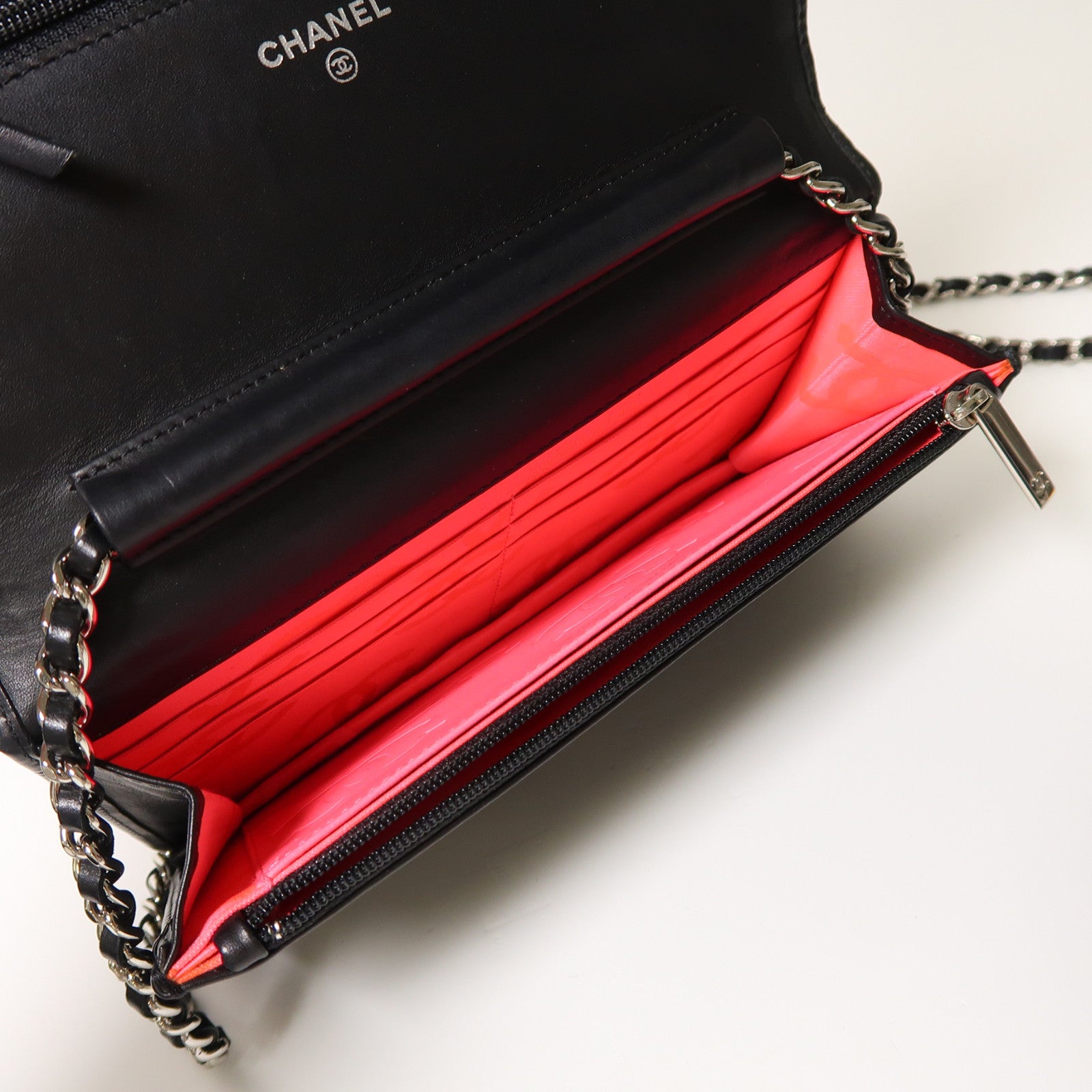 CHANEL 菱格牛皮皮革Cambon Wallet On Chain銀扣鏈帶肩背袋黑色