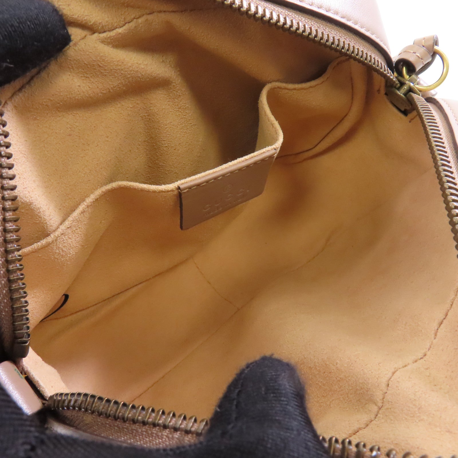 GUCCI 牛皮皮革GG Marmont金扣肩背袋杏色