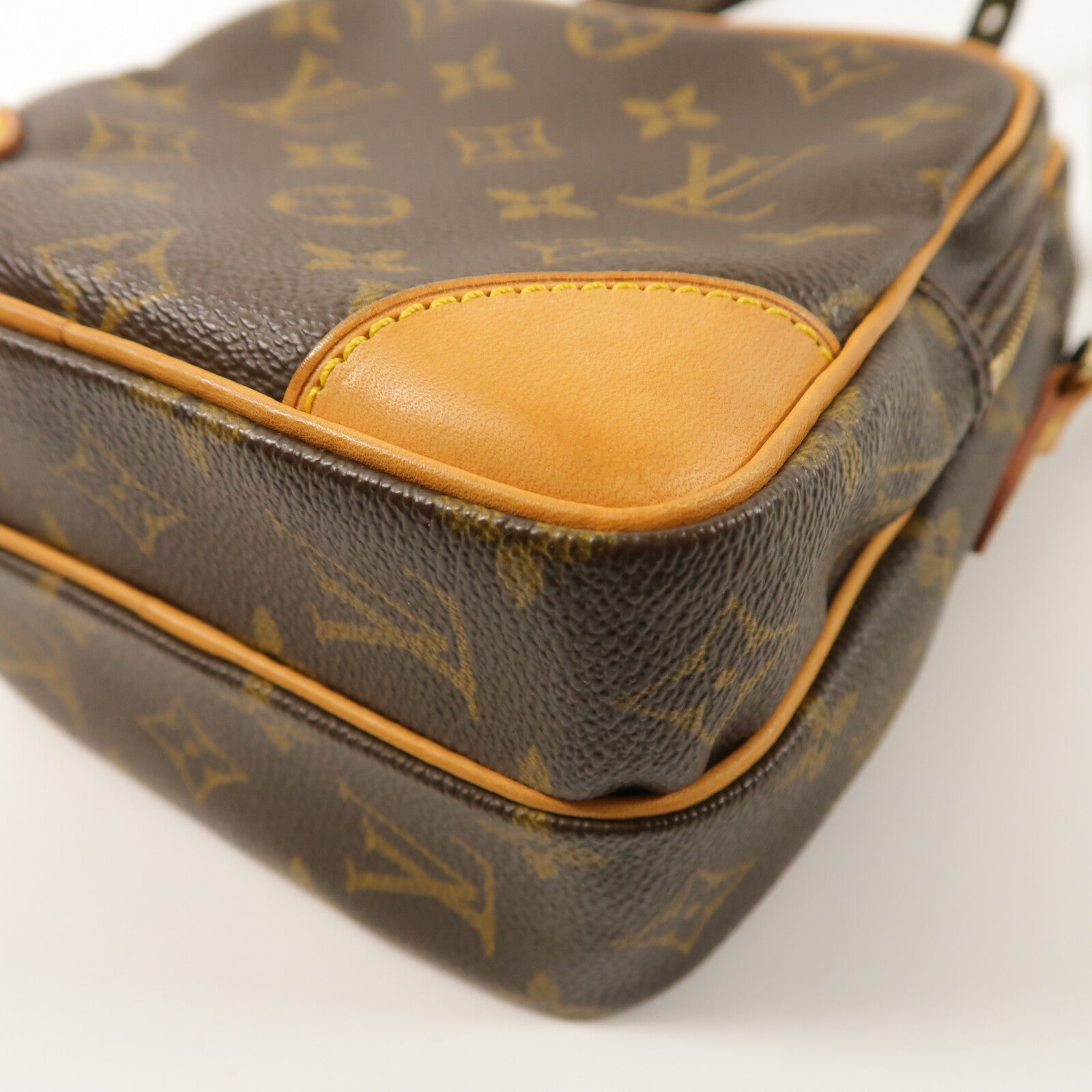 LOUIS VUITTON Monogram Amazon金扣肩背袋