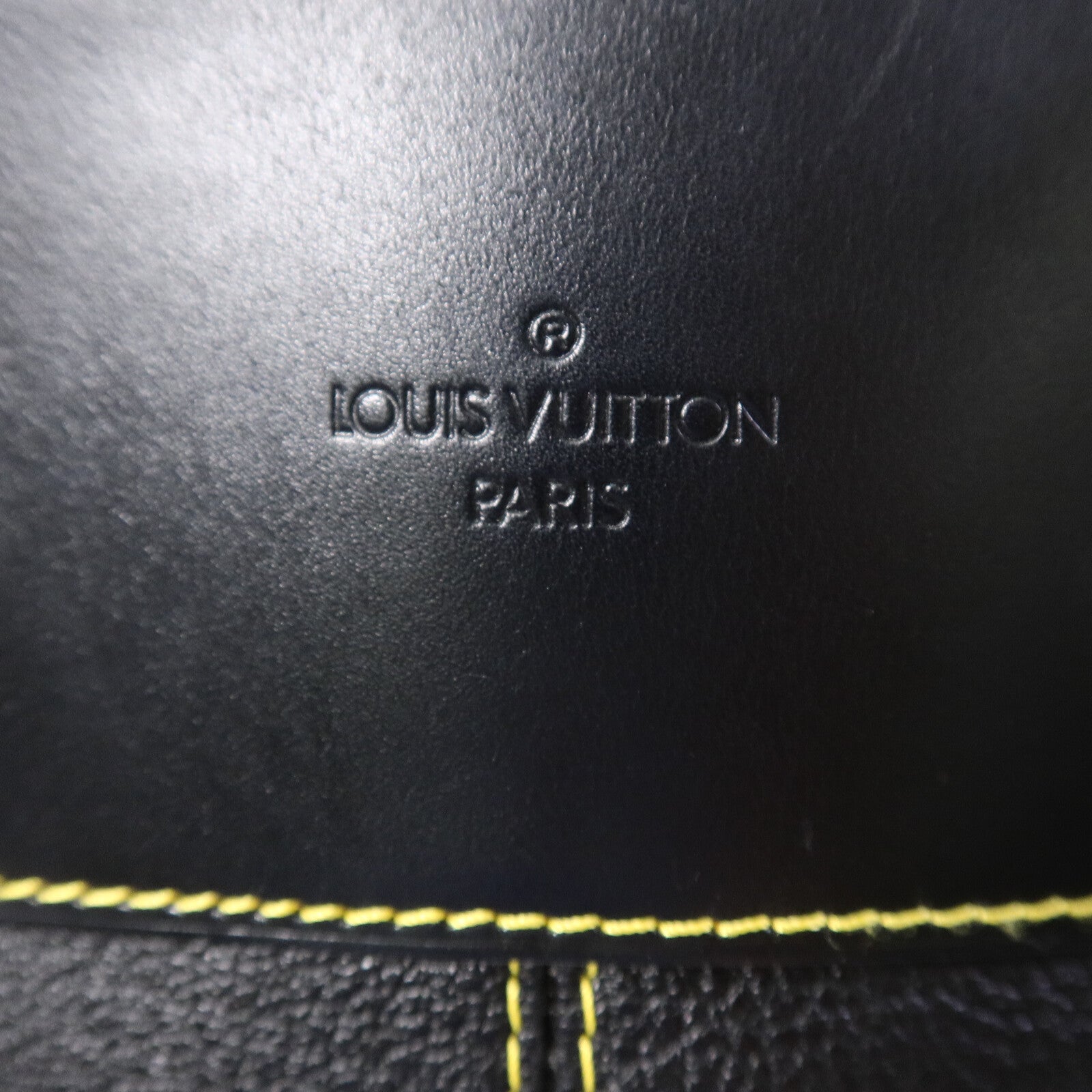 LOUIS VUITTON Suhali Lockit PM手挽袋
