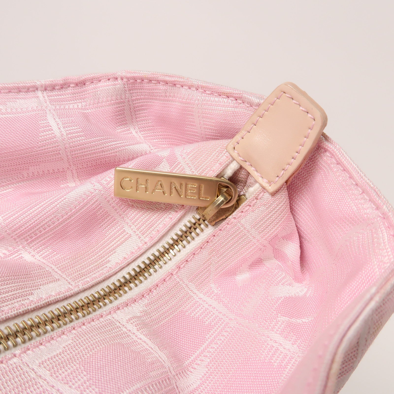 CHANEL 尼龍New Travel Line Tote金扣手挽袋/肩背袋