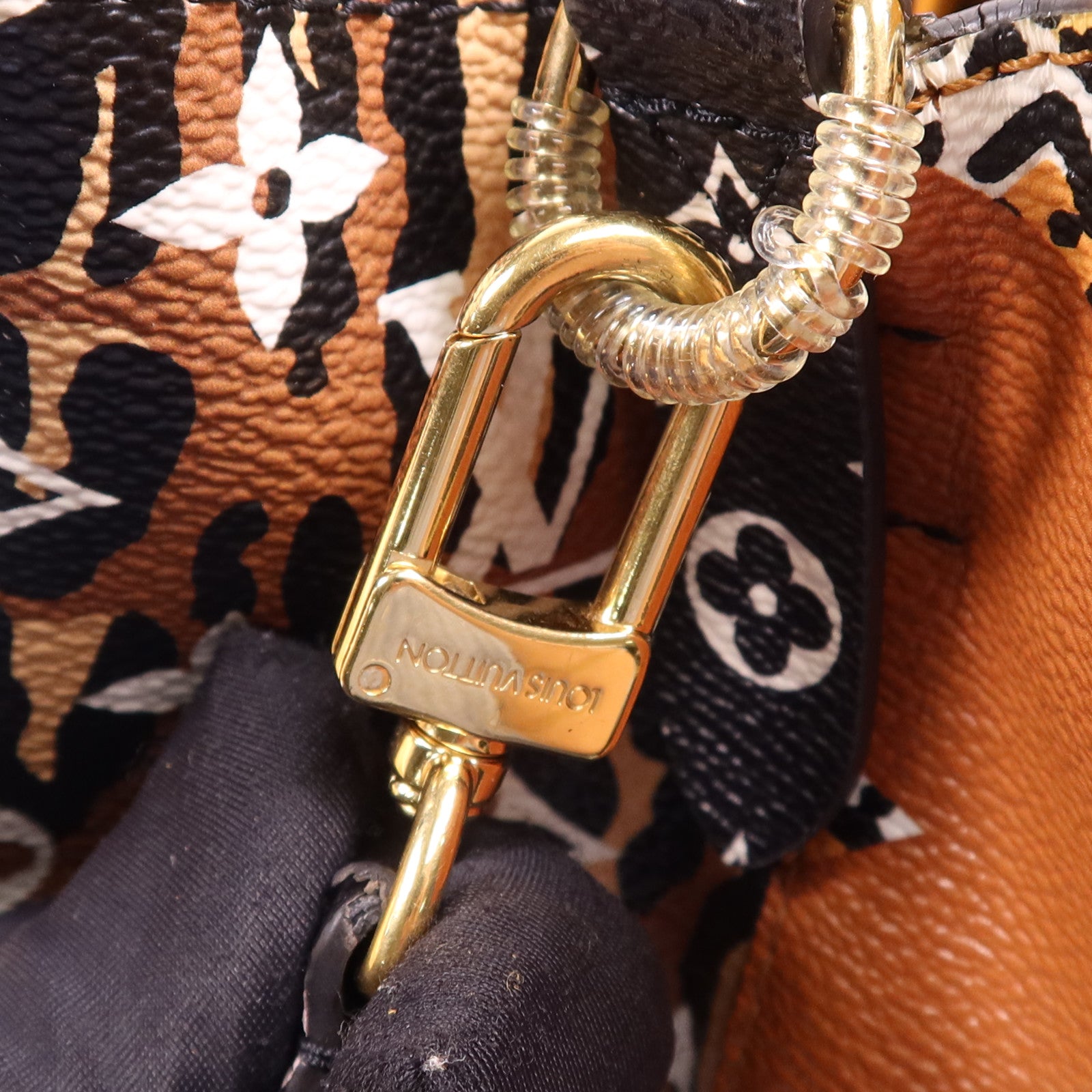 LOUIS VUITTON Monogram Jungle NéoNoé MM金扣肩背袋