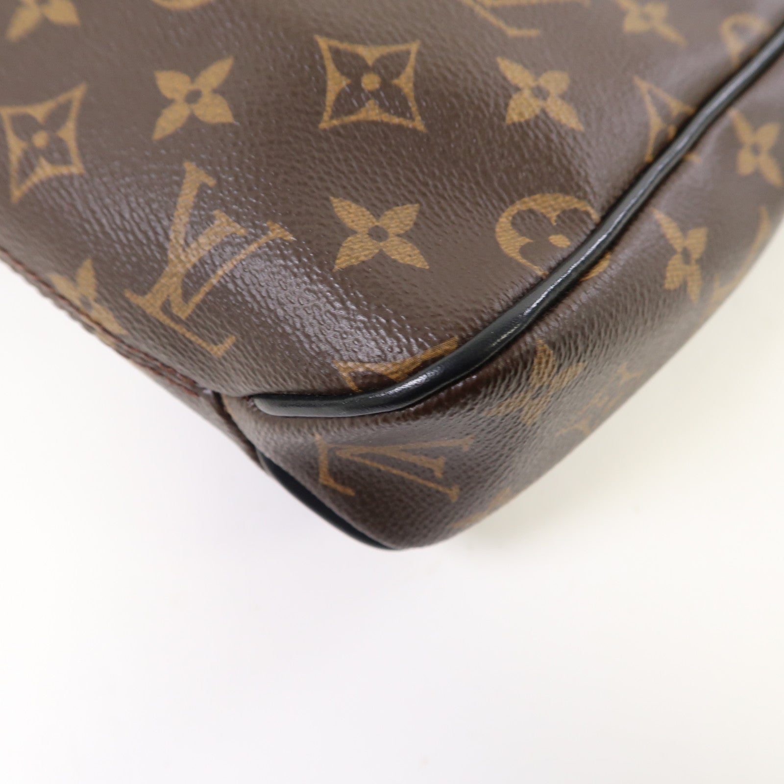 LOUIS VUITTON Monogram District PM銀扣肩背袋啡色