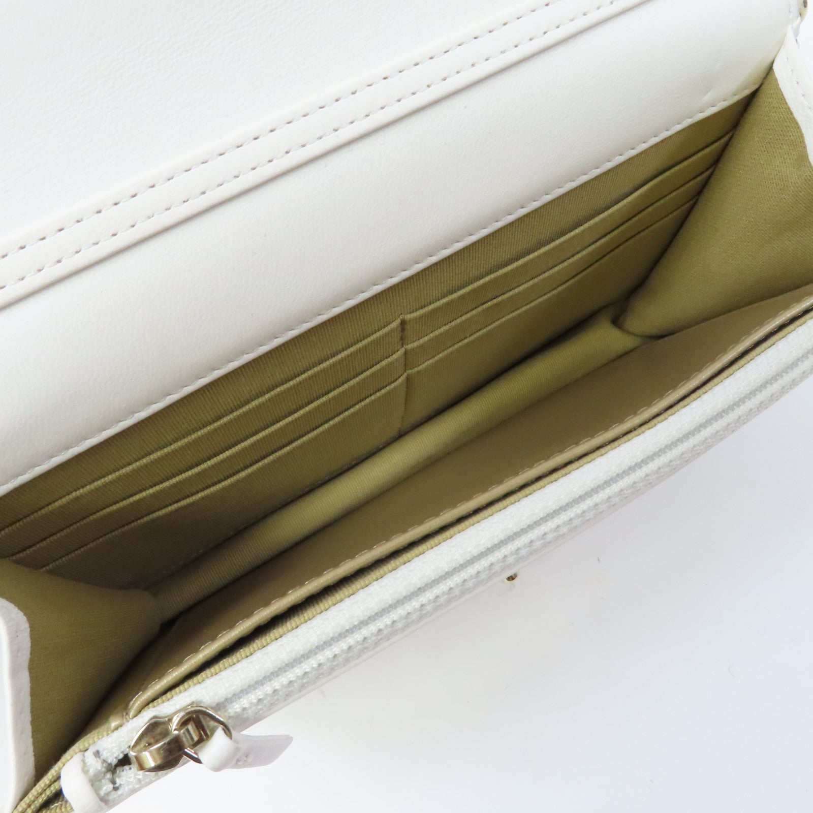 CHANEL 【激減優惠】菱格羊皮皮革WOC Wallet On Chain金扣鏈帶肩背袋白色