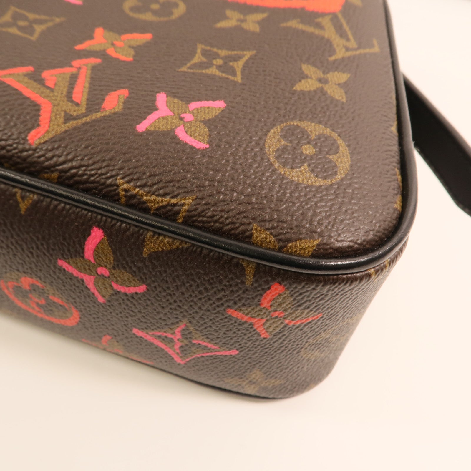 LOUIS VUITTON Monogram Sac Coeur Fall In Love金扣肩背袋棕色