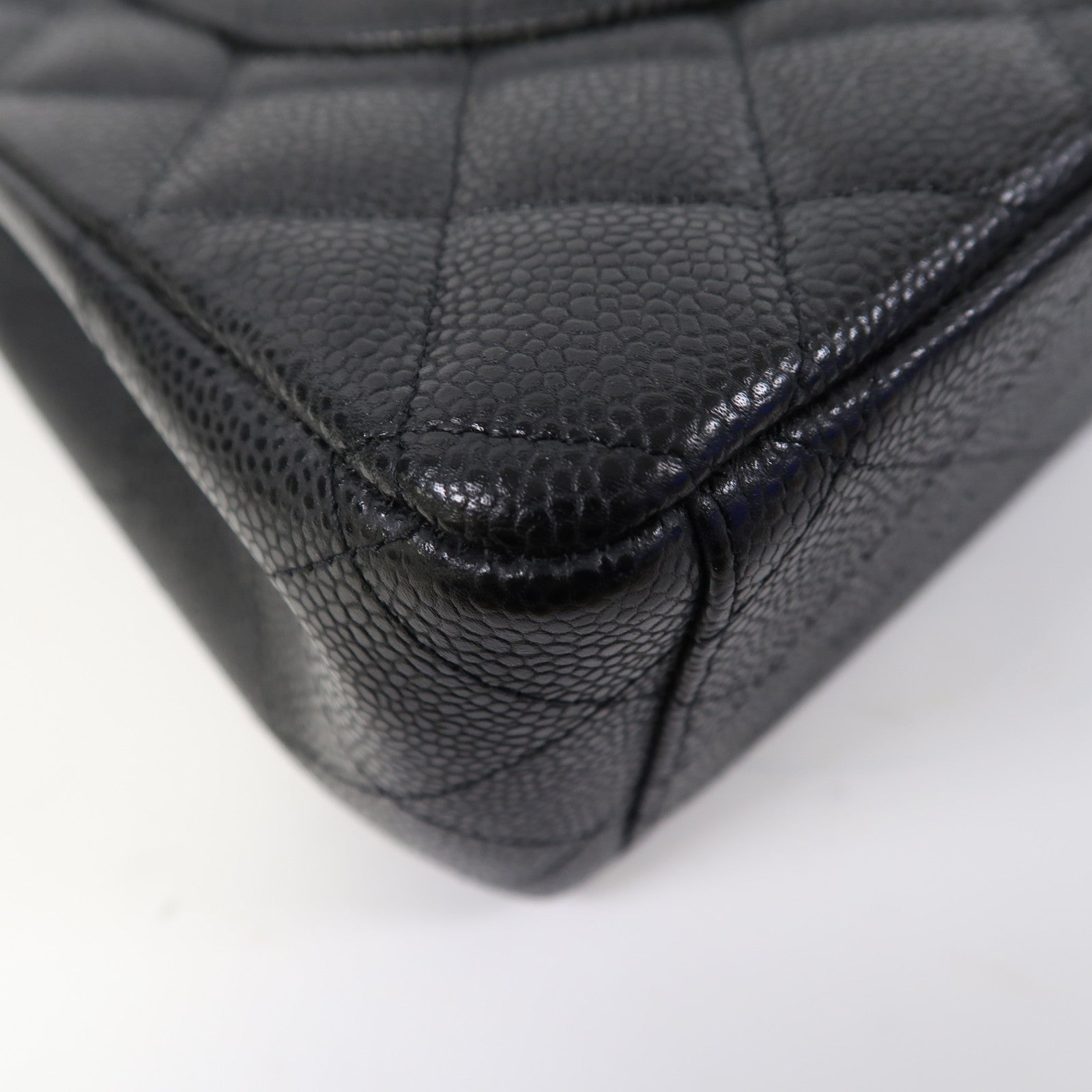 CHANEL 【激減優惠】菱格牛皮皮革Classic Maxi銀扣鏈帶肩背袋黑色