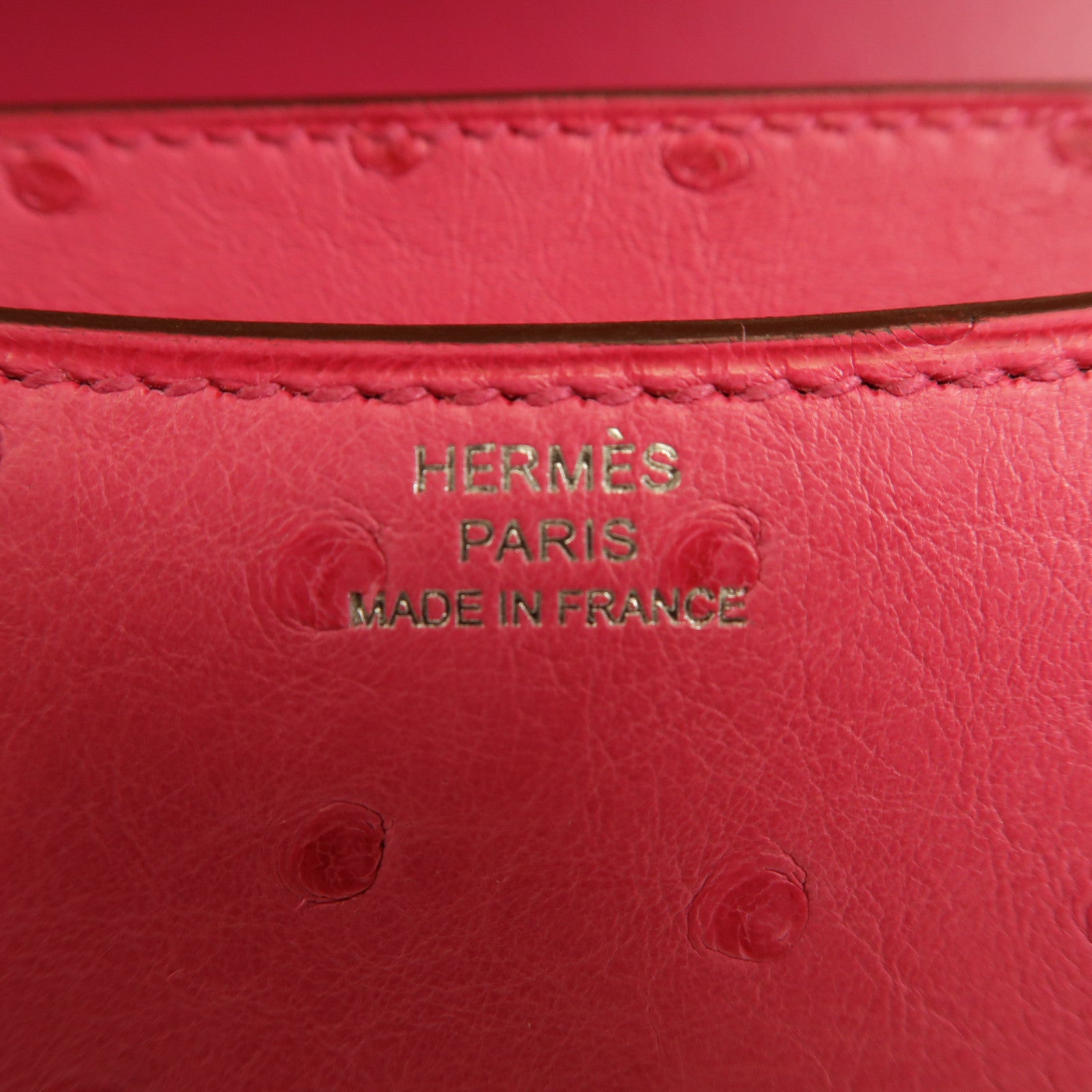 HERMES 鴕鳥皮革Constance Mini肩背袋Rose Tyrien