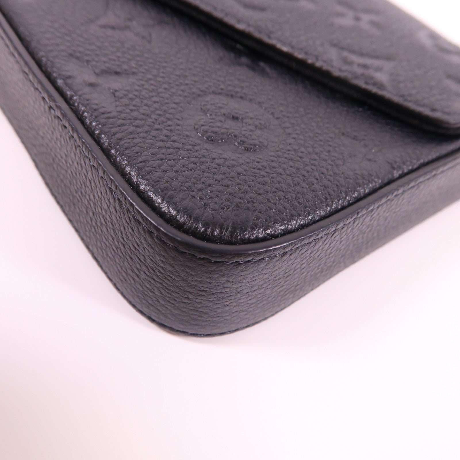 LOUIS VUITTON Monogram Empreinte Felicie Pochette金扣鏈帶肩背袋