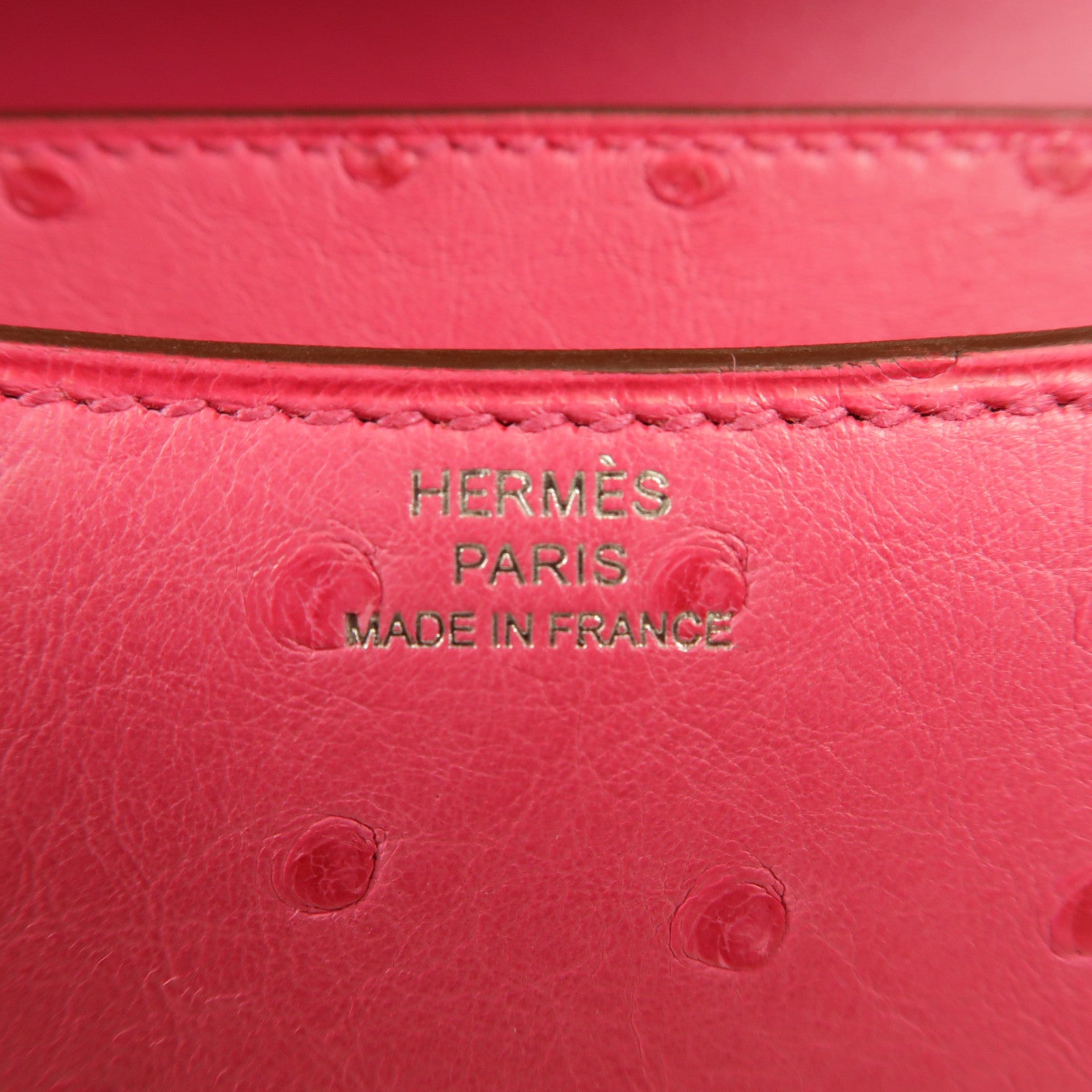 HERMES 鴕鳥皮革Constance Mini肩背袋Rose Tyrien