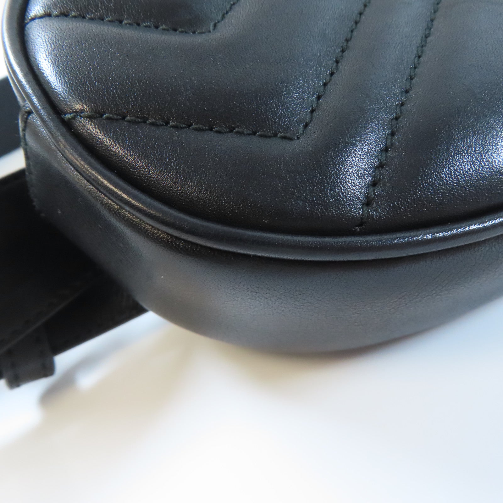 GUCCI 牛皮皮革GG Marmont Waist Bag金扣腰包黑色