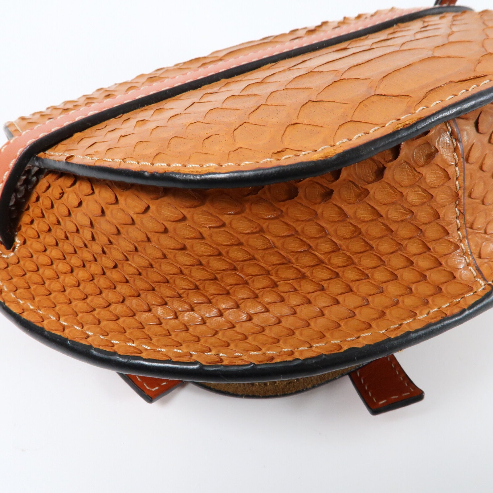 LOEWE 蛇皮皮革Mini Gate金扣肩背袋
