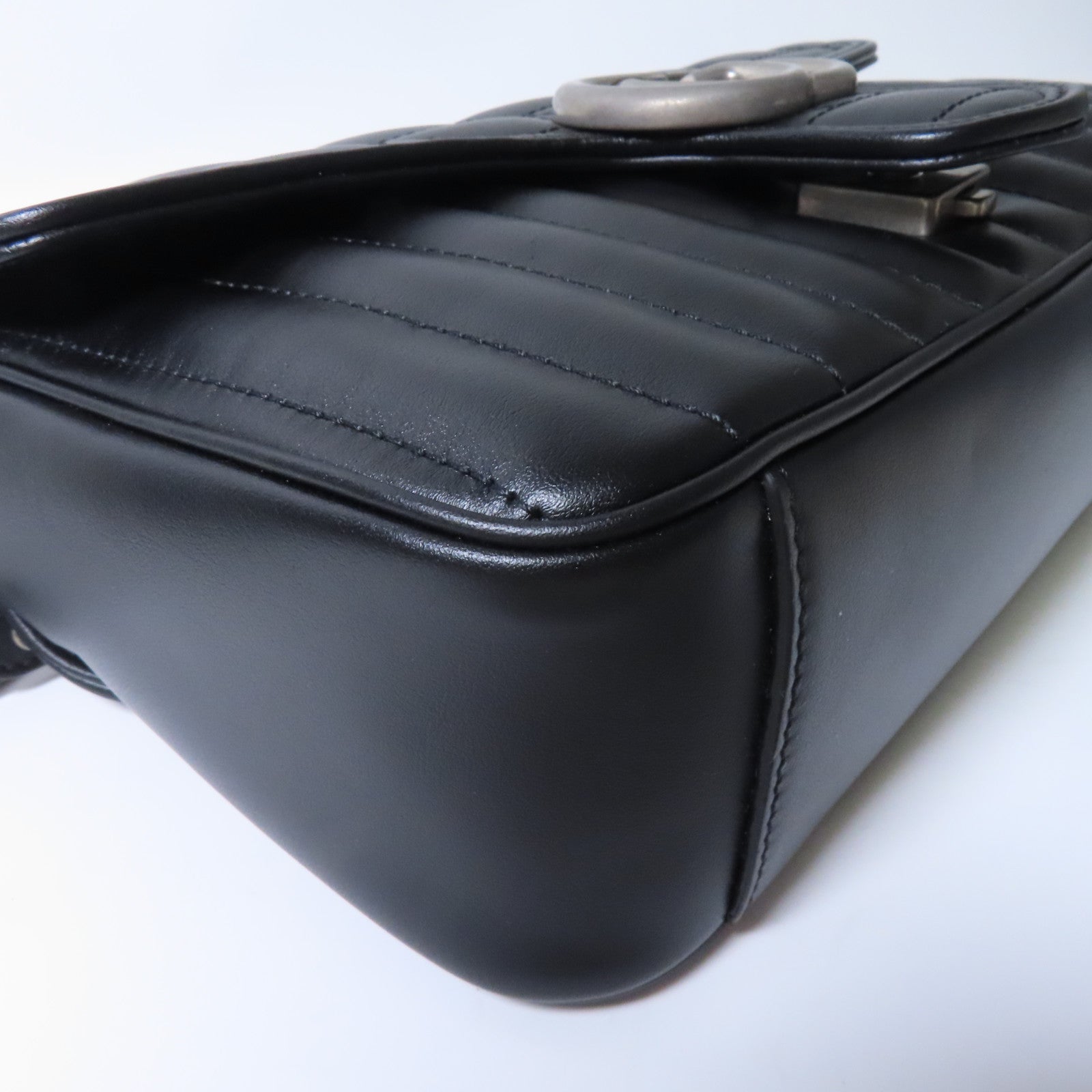 GUCCI 【激減優惠】牛皮皮革Shoulder Bag銀扣鏈帶肩背袋黑色
