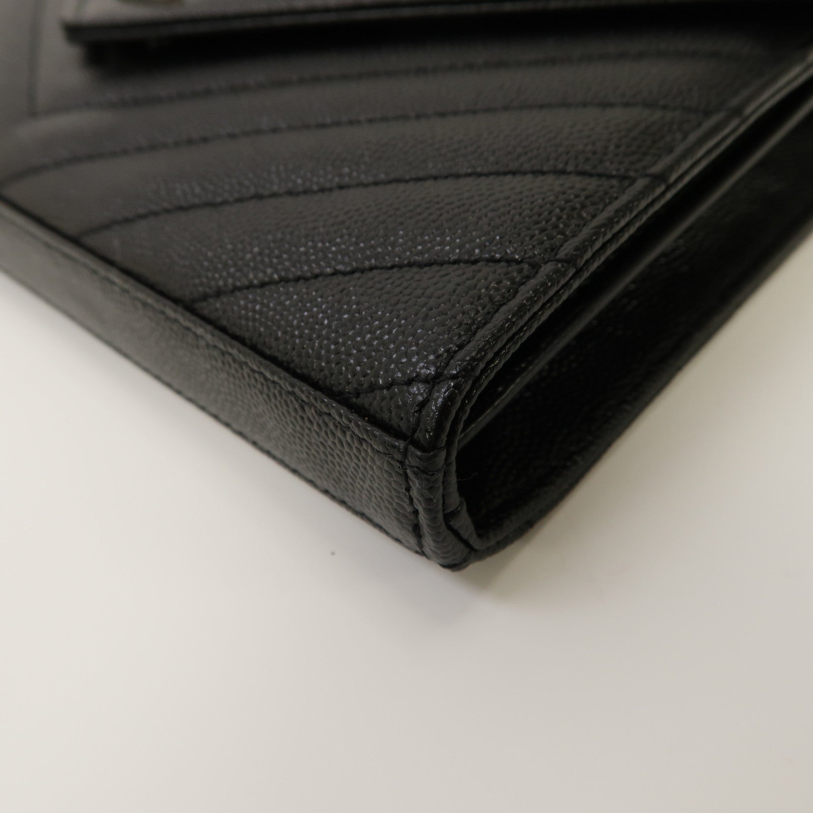 SAINT LAURENT 斜紋牛皮皮革Cassandre Chain Wallet銀扣鏈帶肩背袋黑色