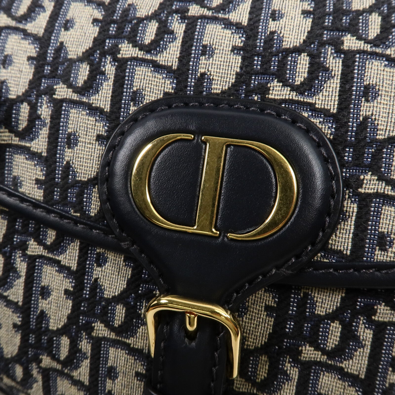Dior 帆布Bobby Medium肩背袋