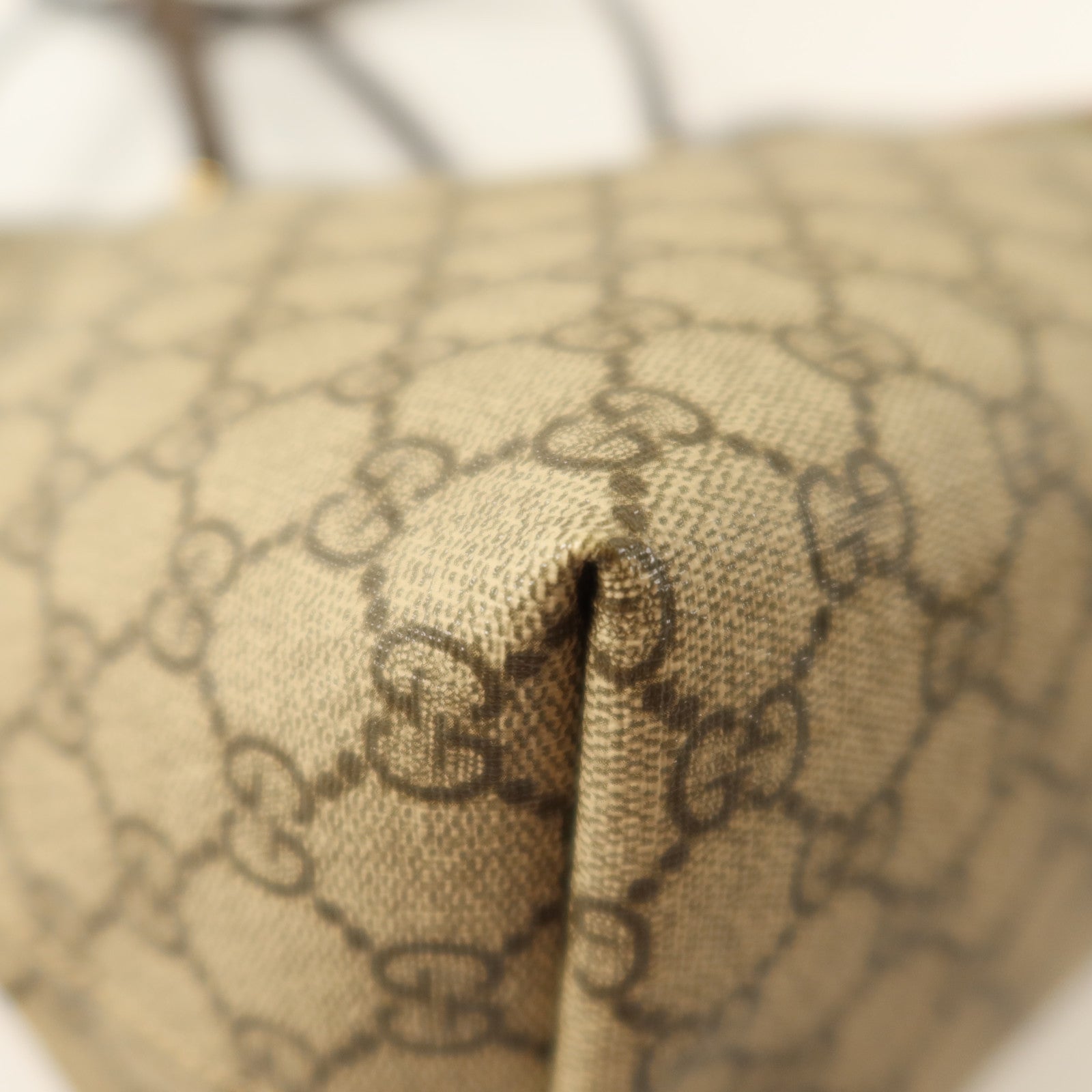 GUCCI 塗層帆布Ophidia GG Medium金扣肩背袋