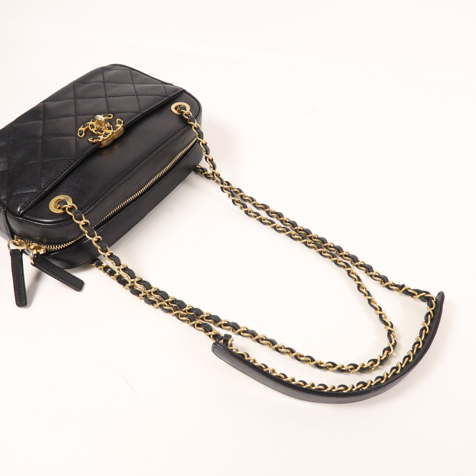 CHANEL 牛皮皮革Chanel 19 Camera金扣鏈帶肩背袋