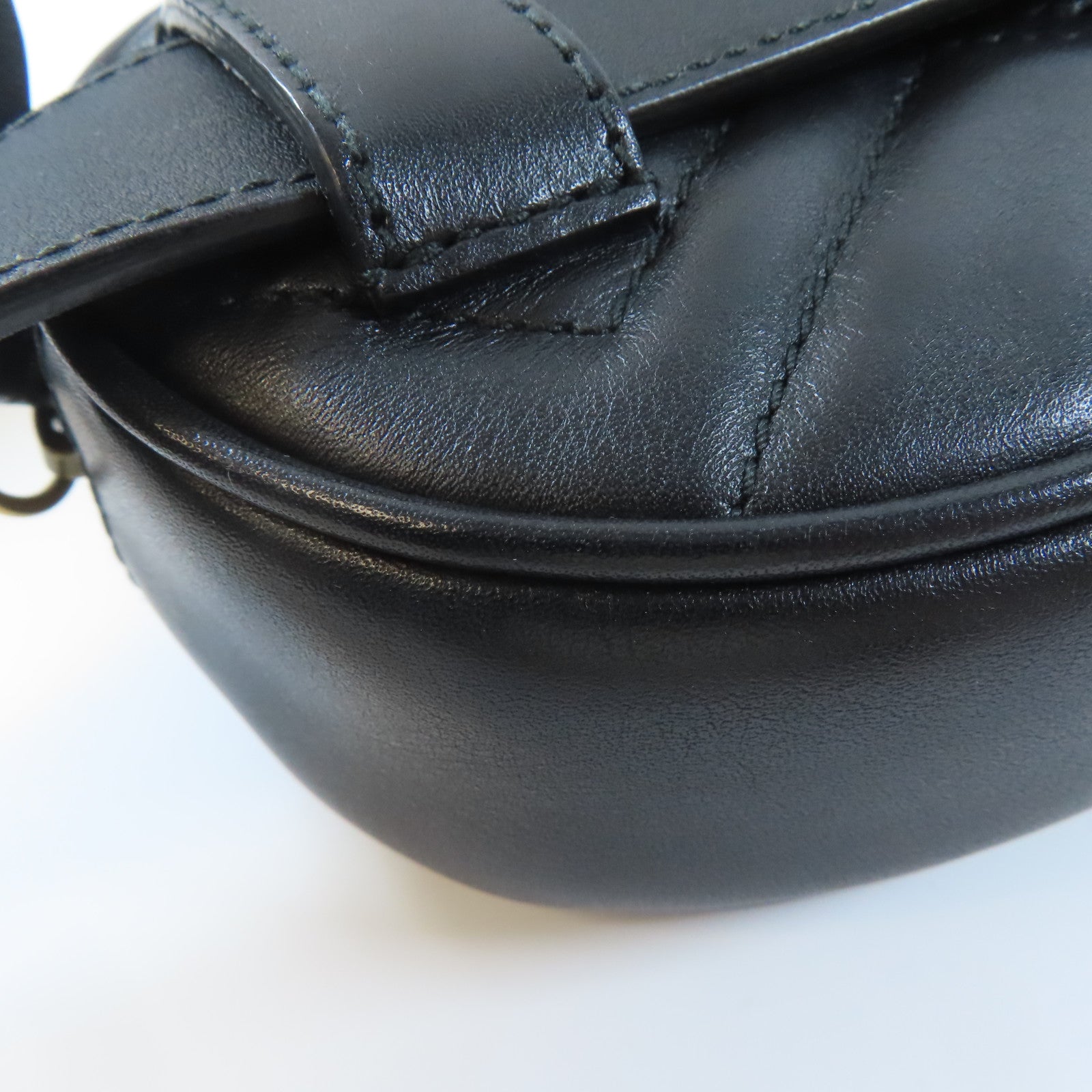 GUCCI 牛皮皮革GG Marmont Waist Bag金扣腰包黑色