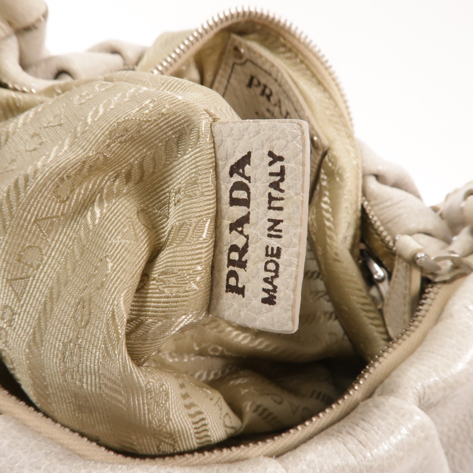 PRADA 牛皮皮革Chain Shoulder銀扣鏈帶肩背袋