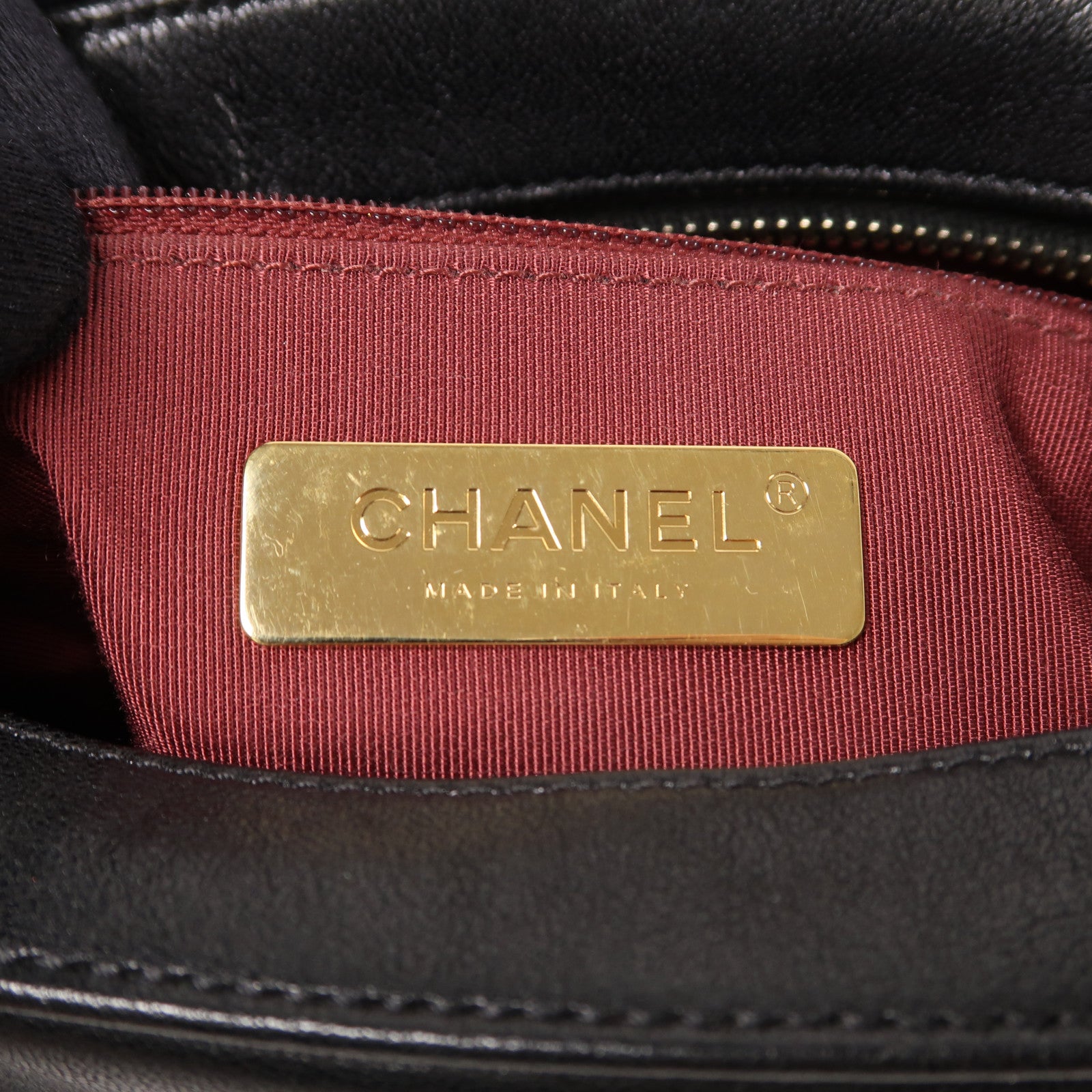 CHANEL 牛皮皮革Chanel 19 Camera金扣鏈帶肩背袋
