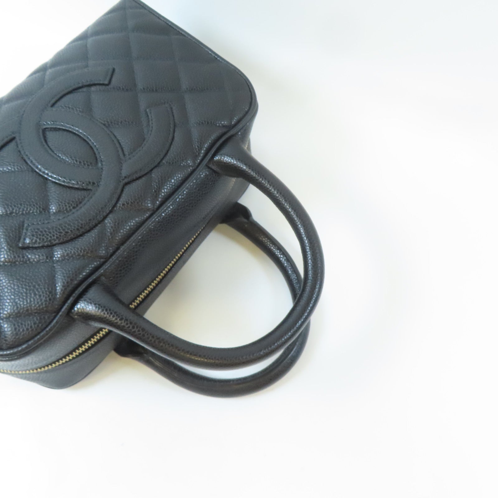 CHANEL Caviar皮革Handbag金扣手挽袋黑色