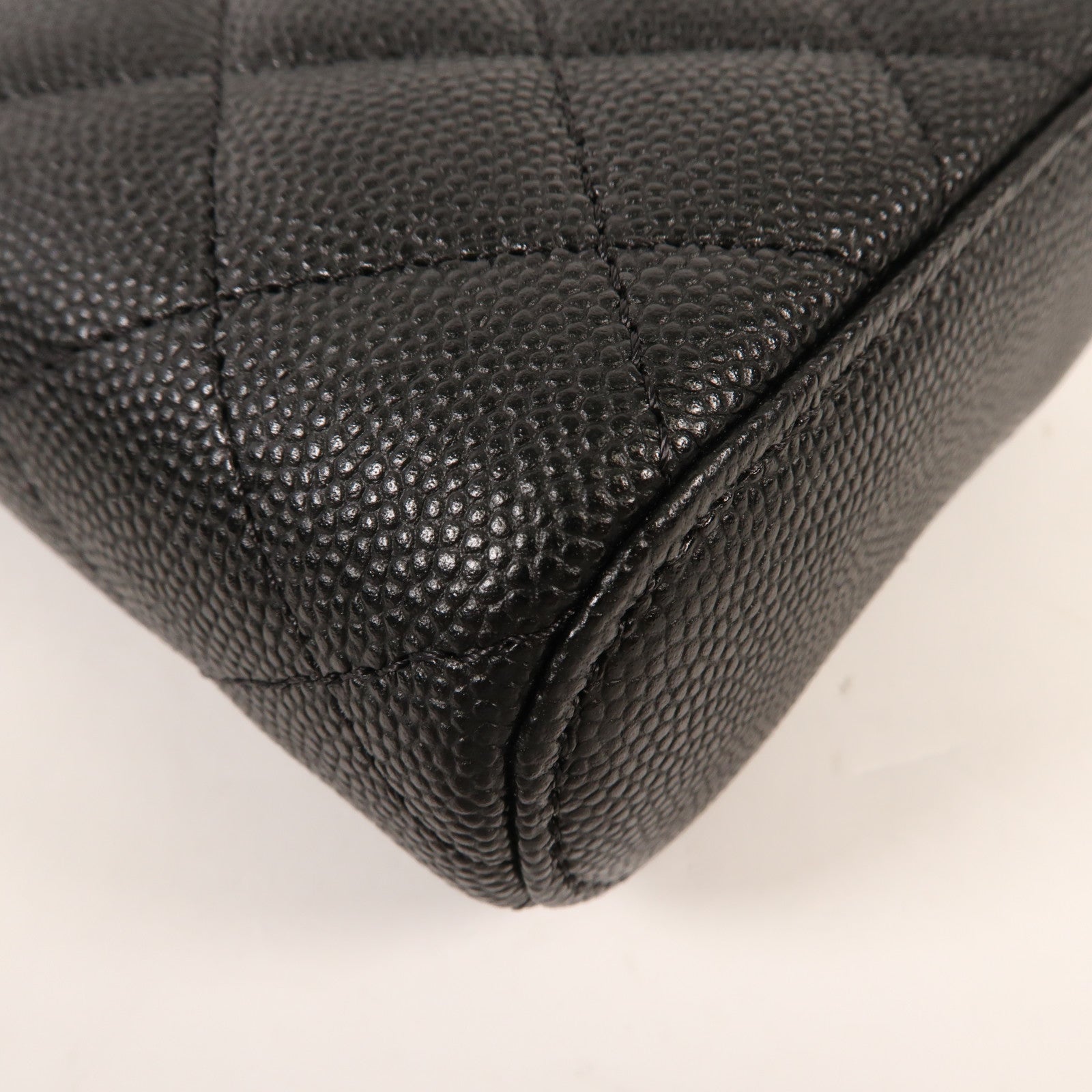 CHANEL 牛皮皮革Mini Gigarette Box金扣鏈帶肩背袋