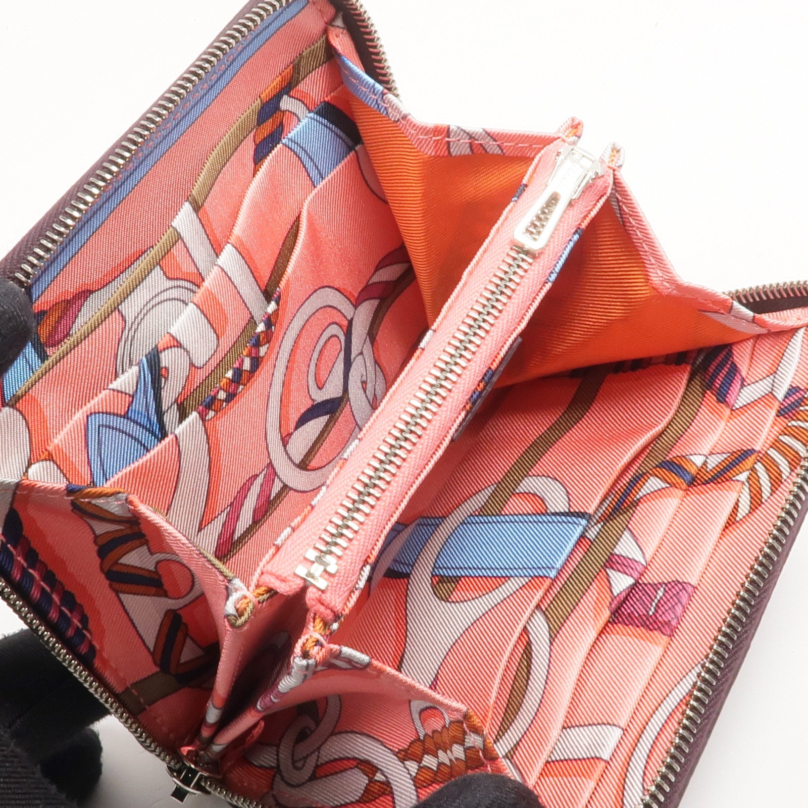 HERMES Epsom皮革Silk'In Compact Wallet銀扣錢包Cassis