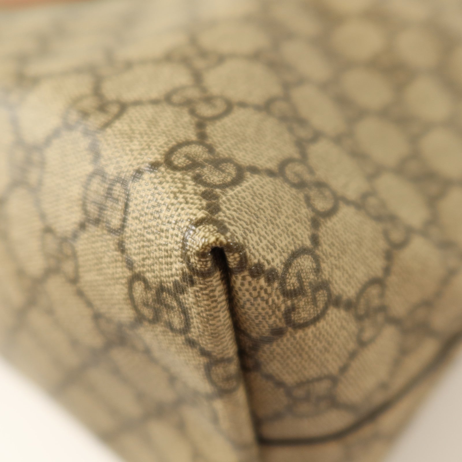 GUCCI 塗層帆布Ophidia GG Medium金扣肩背袋