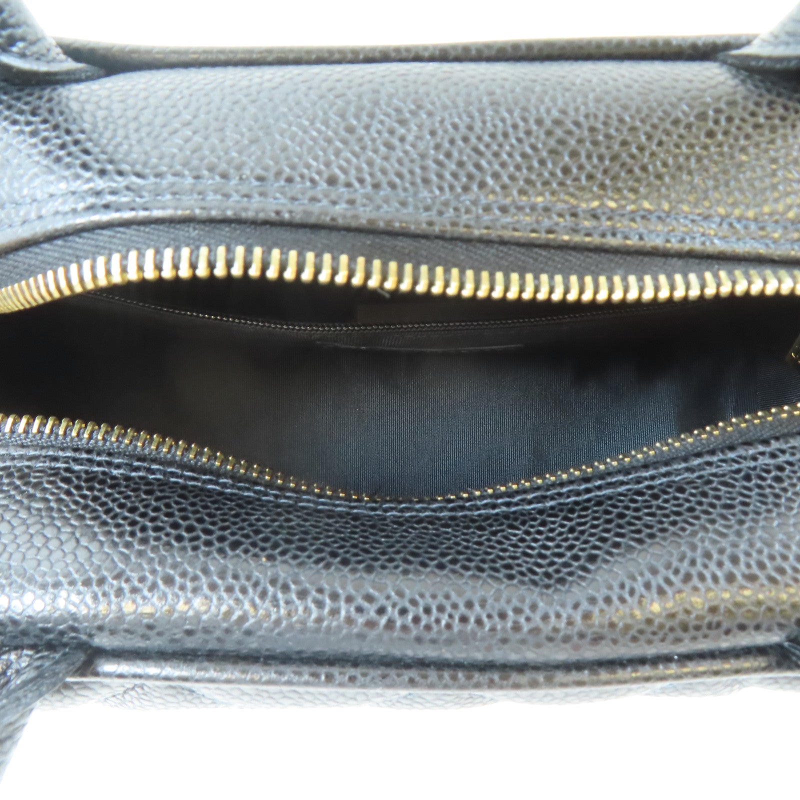CHANEL Caviar皮革Handbag金扣手挽袋黑色