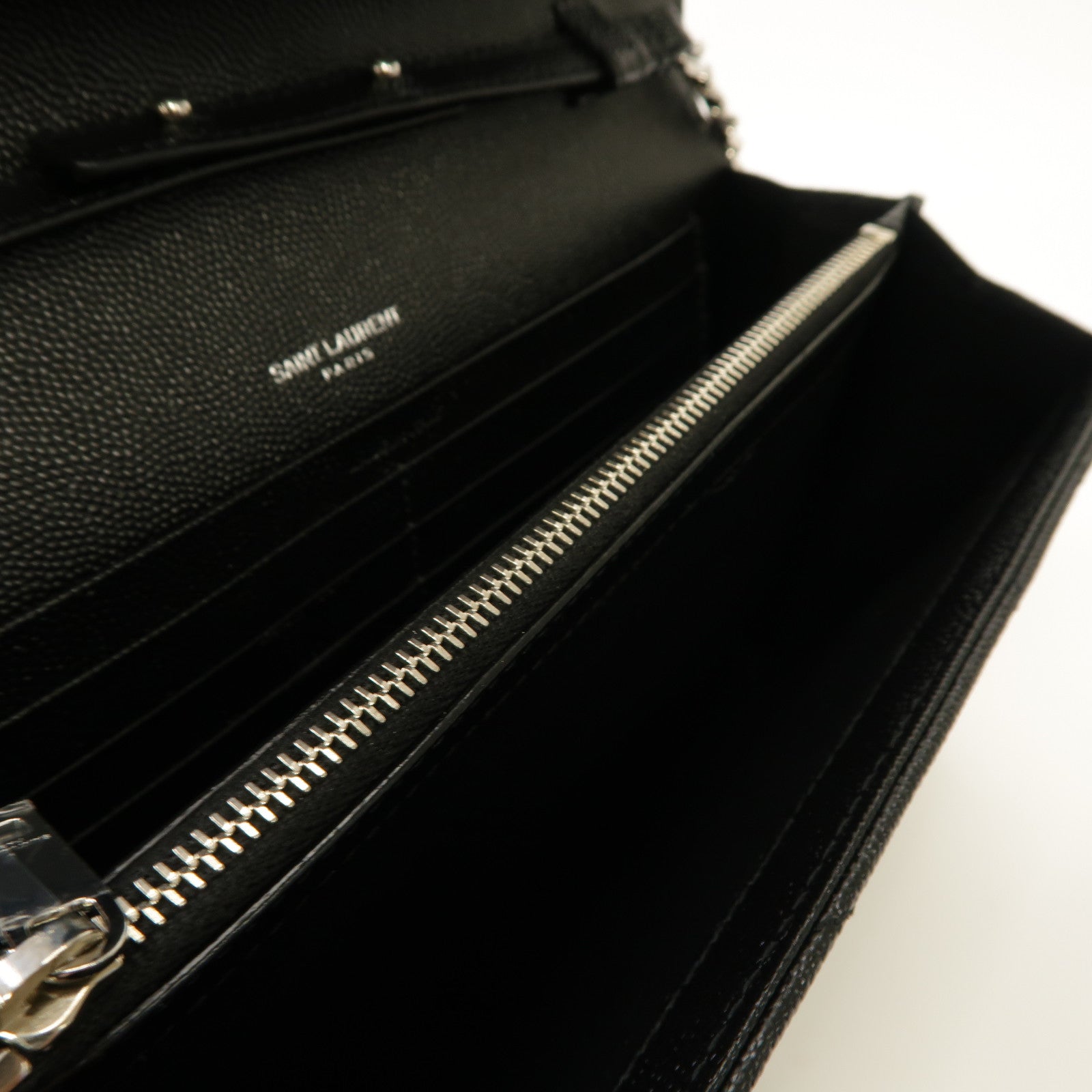 SAINT LAURENT 斜紋牛皮皮革Cassandre Chain Wallet銀扣鏈帶肩背袋黑色
