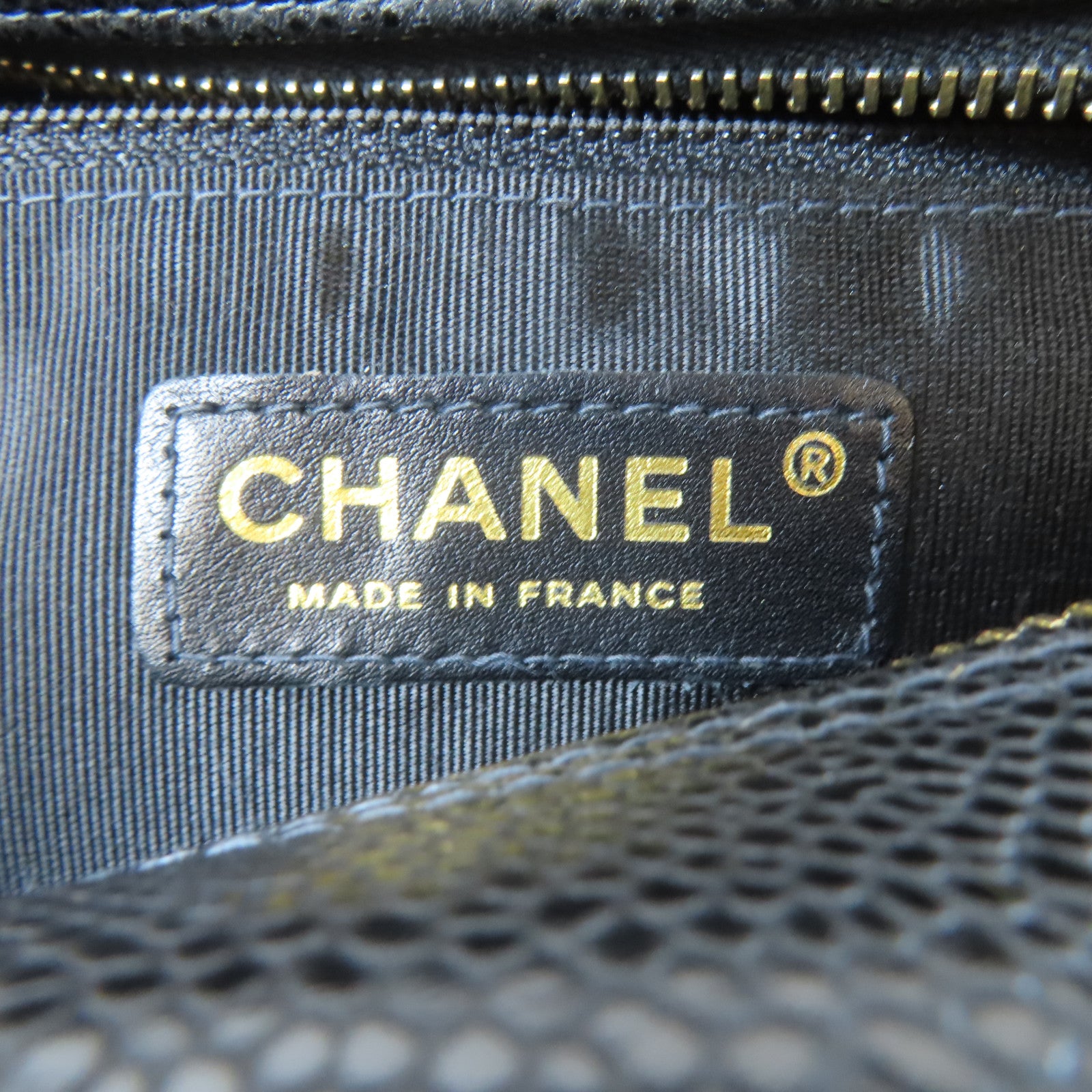 CHANEL Caviar皮革Handbag金扣手挽袋黑色
