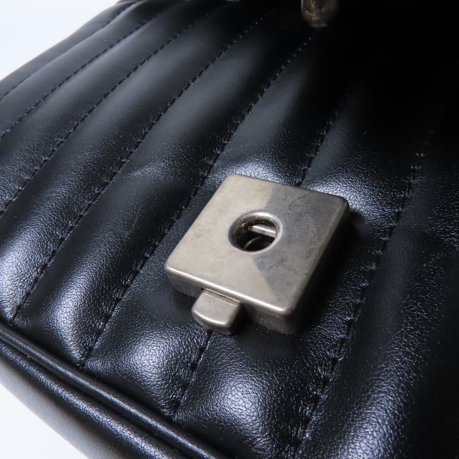 GUCCI 【激減優惠】牛皮皮革Shoulder Bag銀扣鏈帶肩背袋黑色